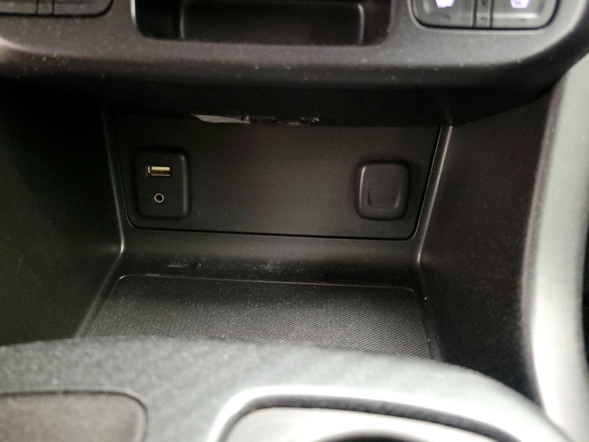 Thumbnail: 2015 GMC Canyon - 18