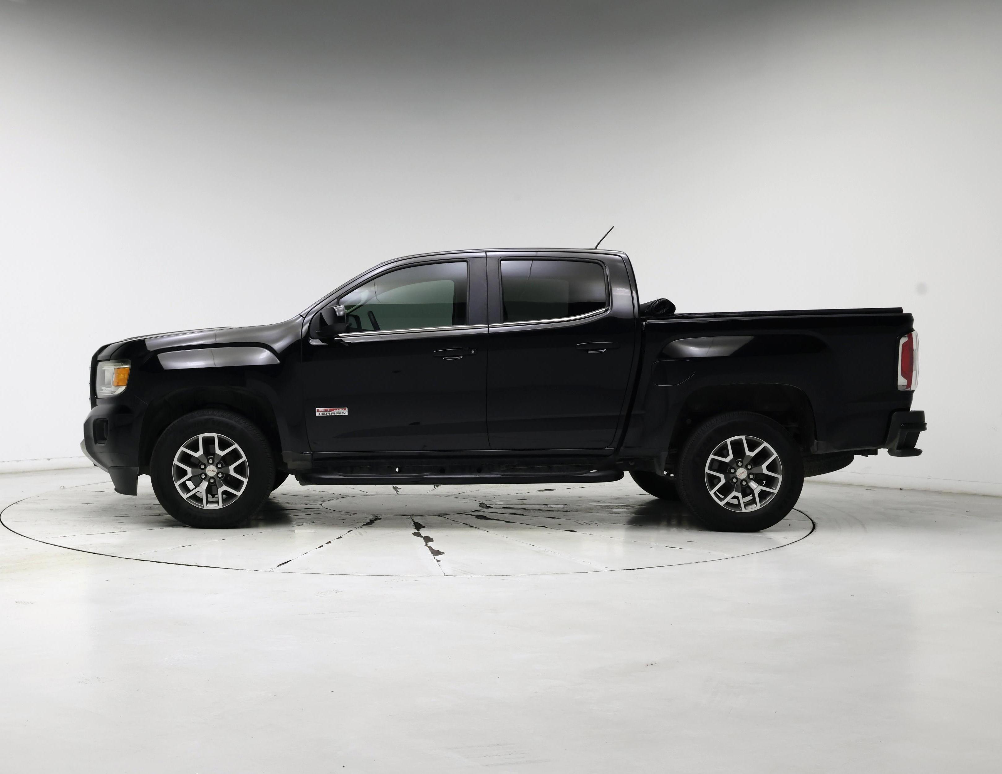 Thumbnail: 2015 GMC Canyon - 3