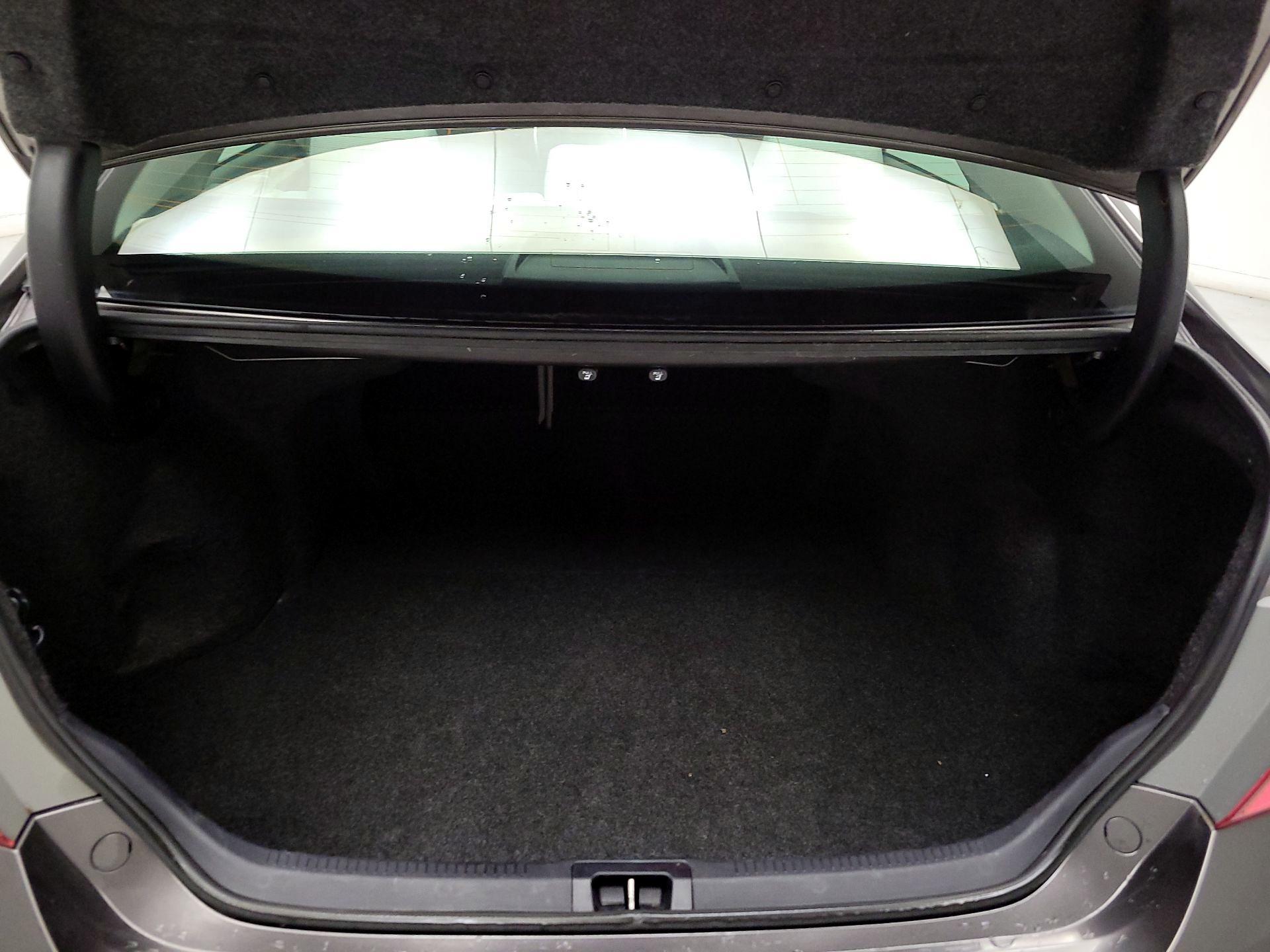 Thumbnail: 2015 Toyota Camry - 20
