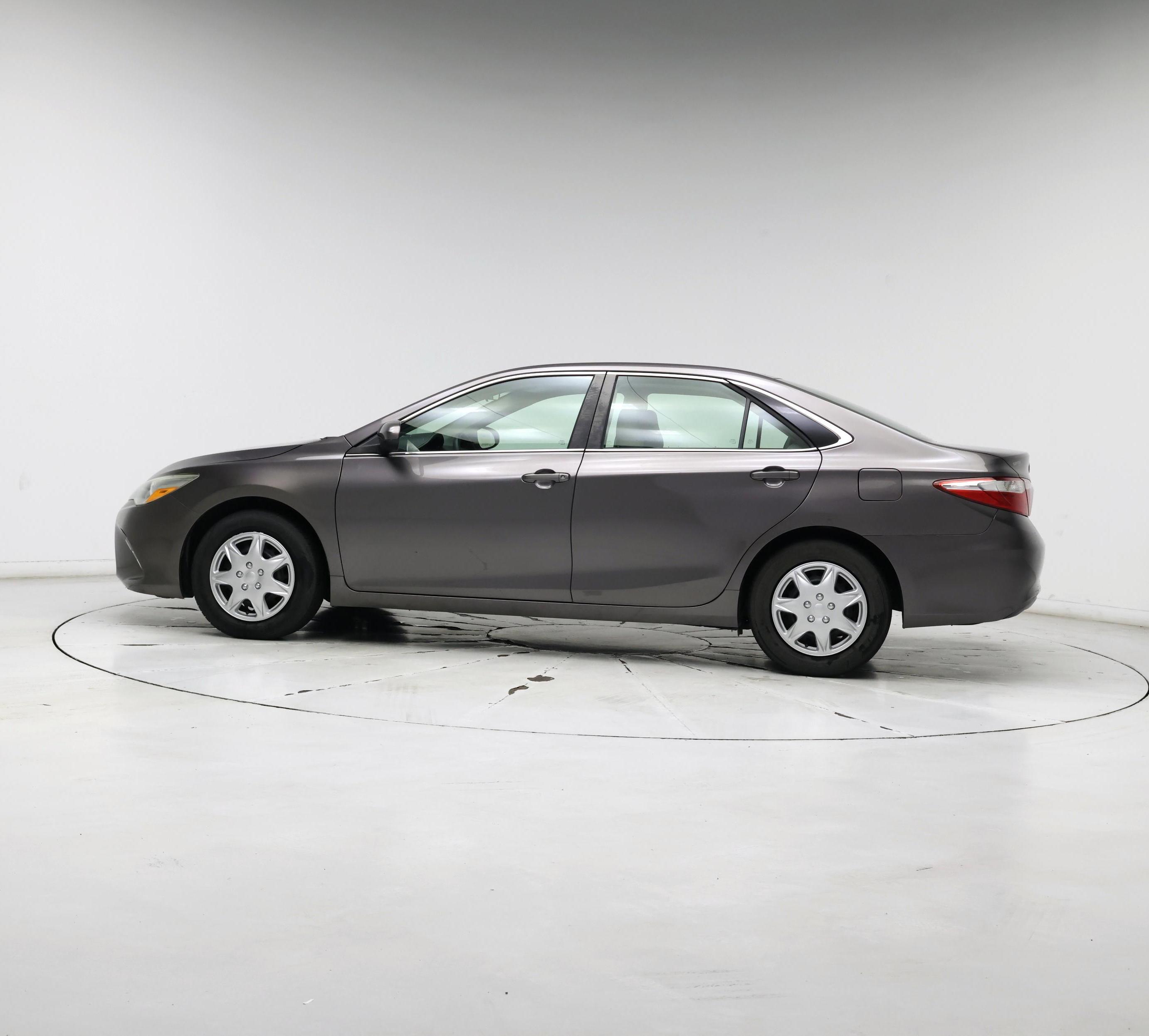 Thumbnail: 2015 Toyota Camry - 3
