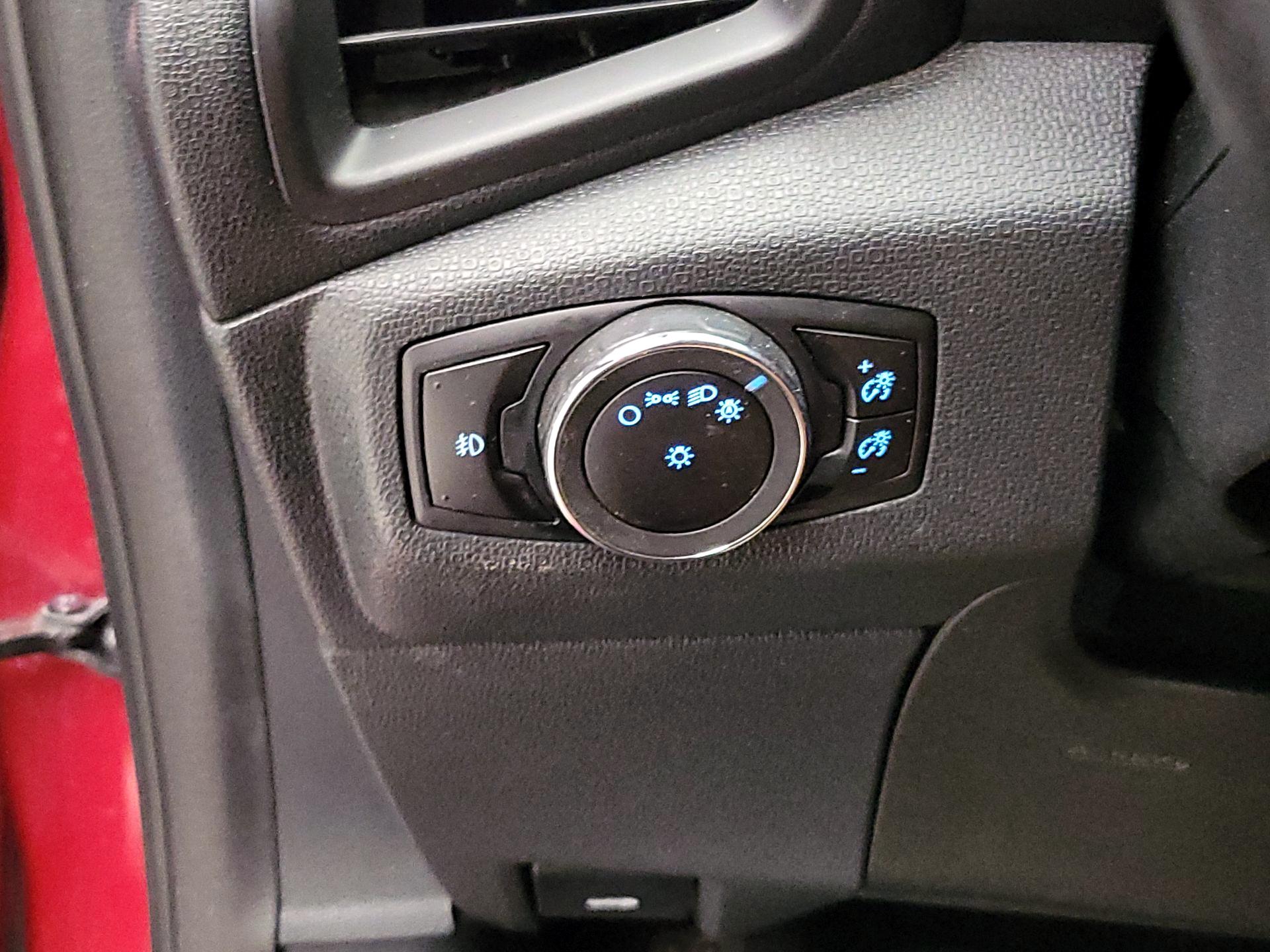 Thumbnail: 2019 Ford EcoSport - 13