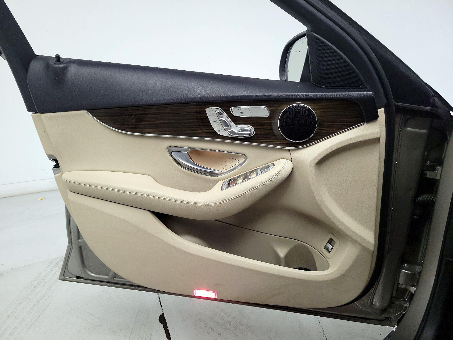 Thumbnail: 2019 Mercedes-Benz C-Class - 12