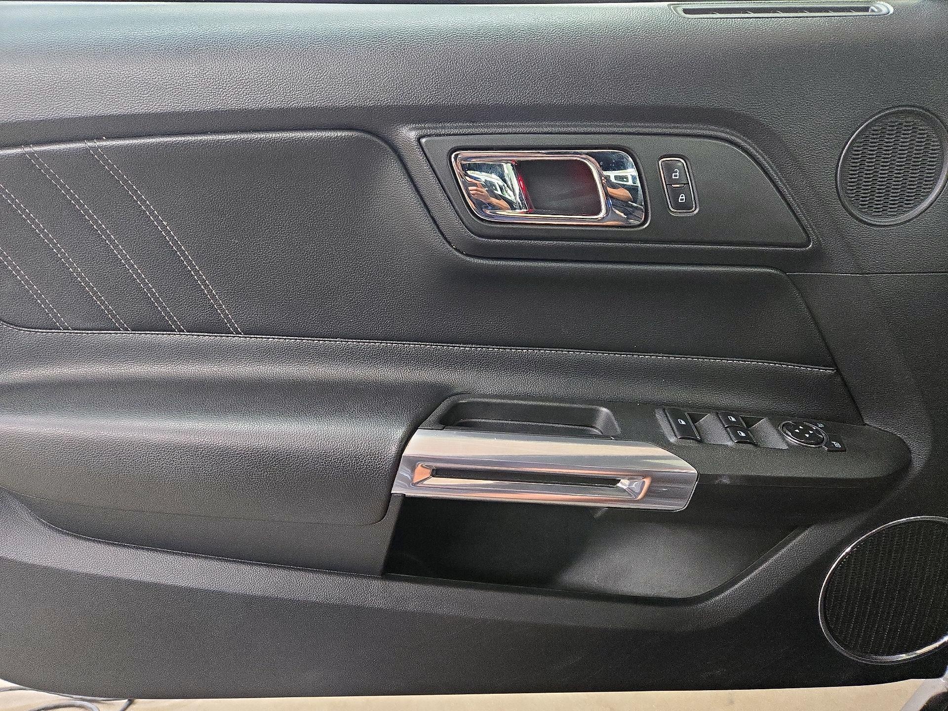 Thumbnail: 2017 Ford Mustang - 12