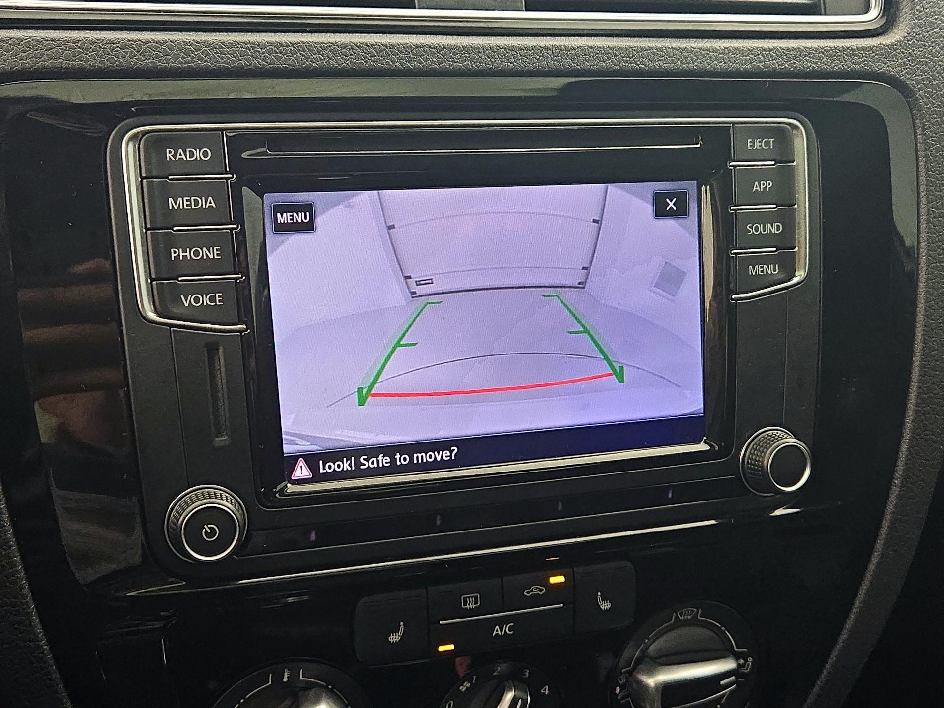 Thumbnail: 2018 Volkswagen Jetta - 14