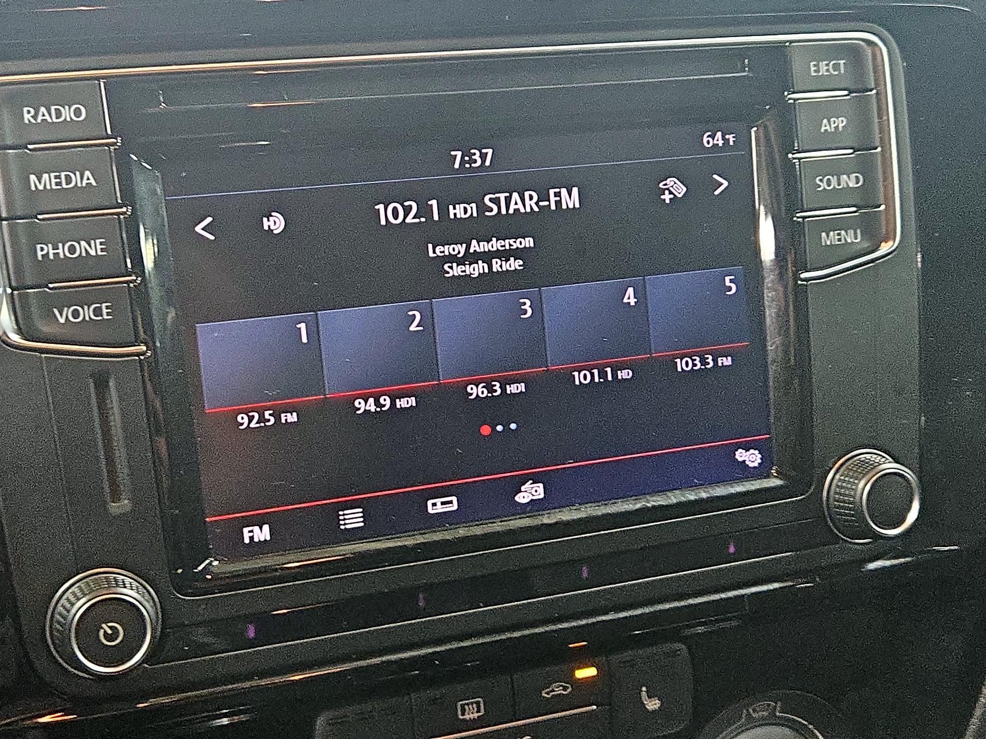 Thumbnail: 2018 Volkswagen Jetta - 15