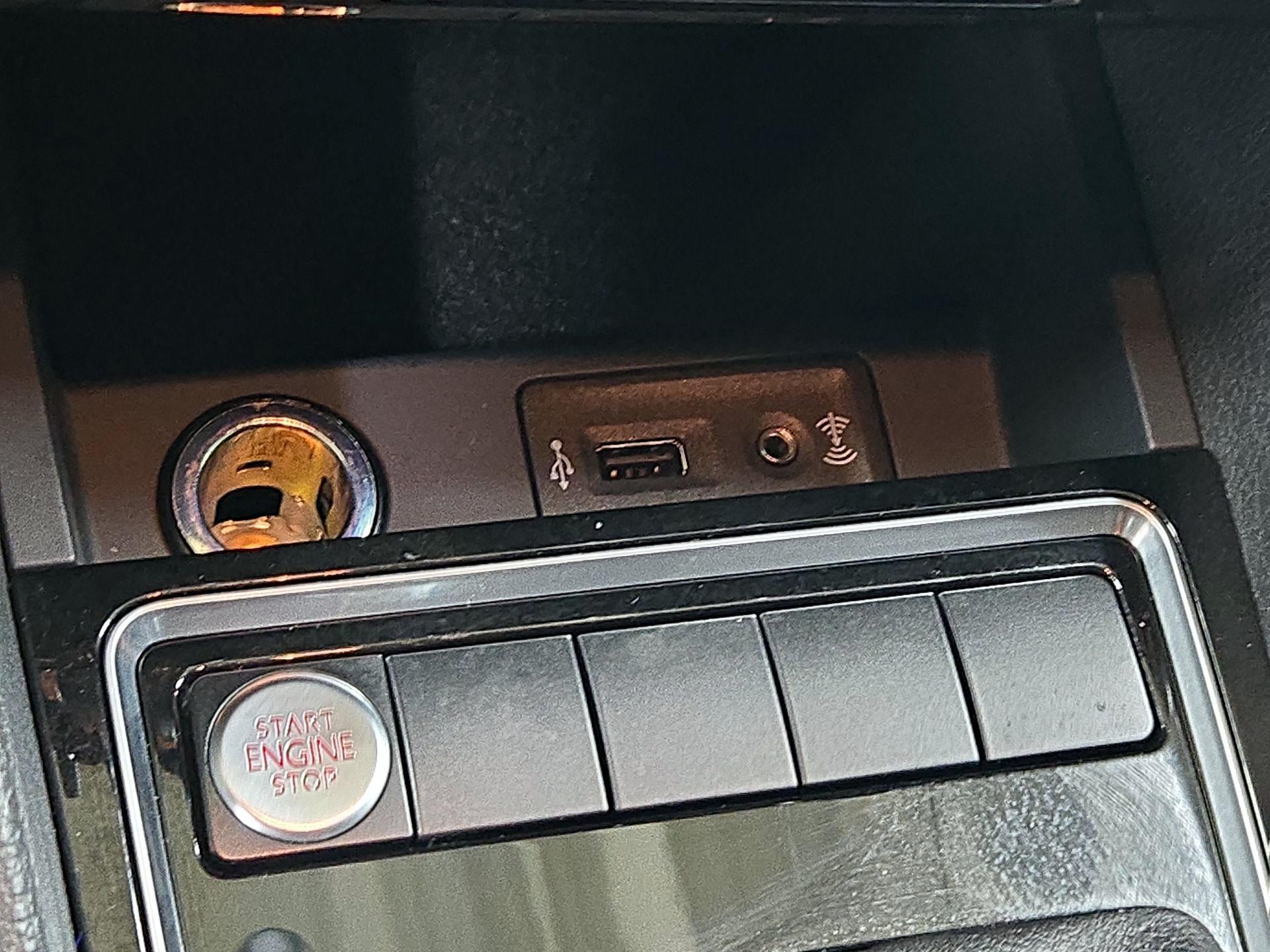 Thumbnail: 2018 Volkswagen Jetta - 18