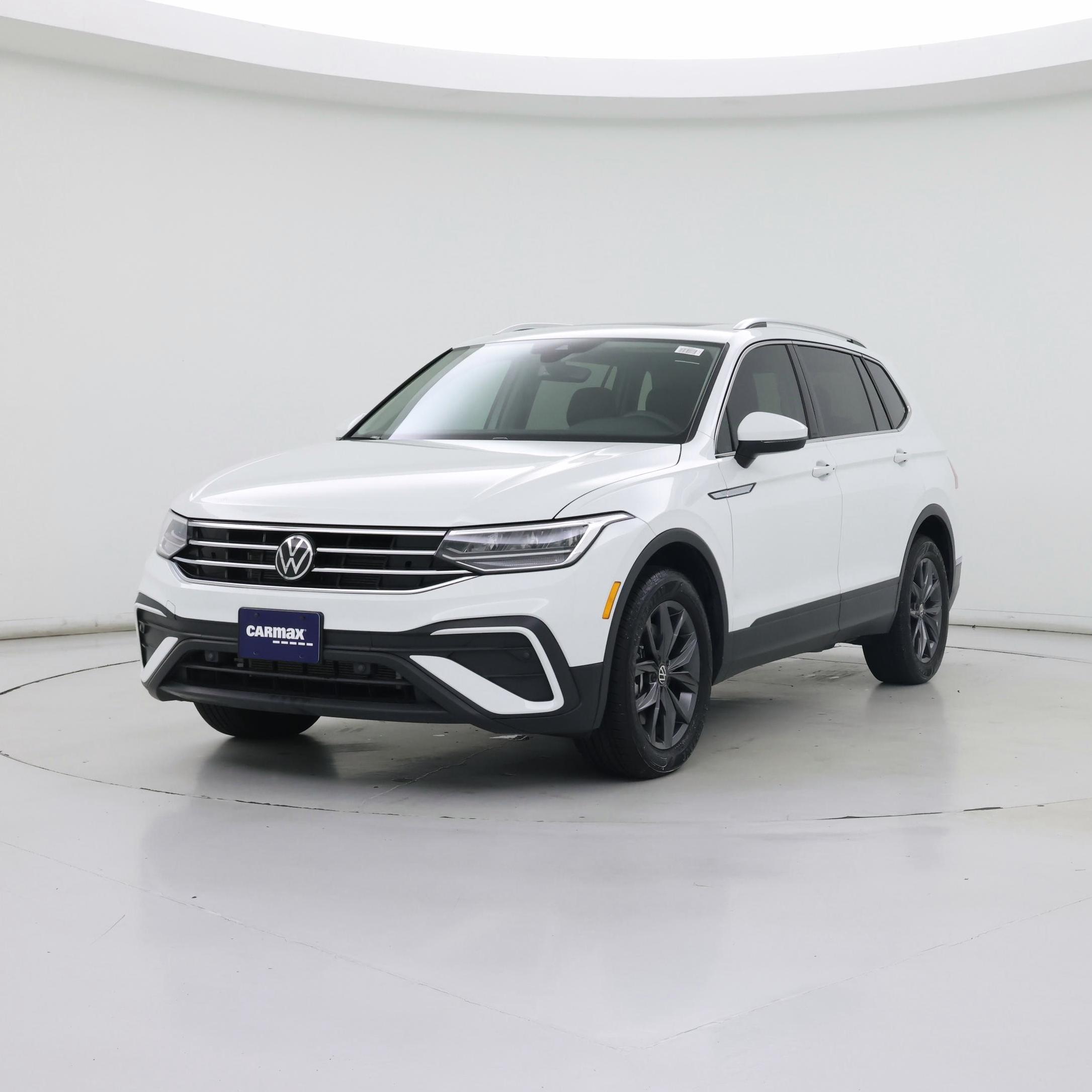 Thumbnail: 2024 Volkswagen Tiguan - 4