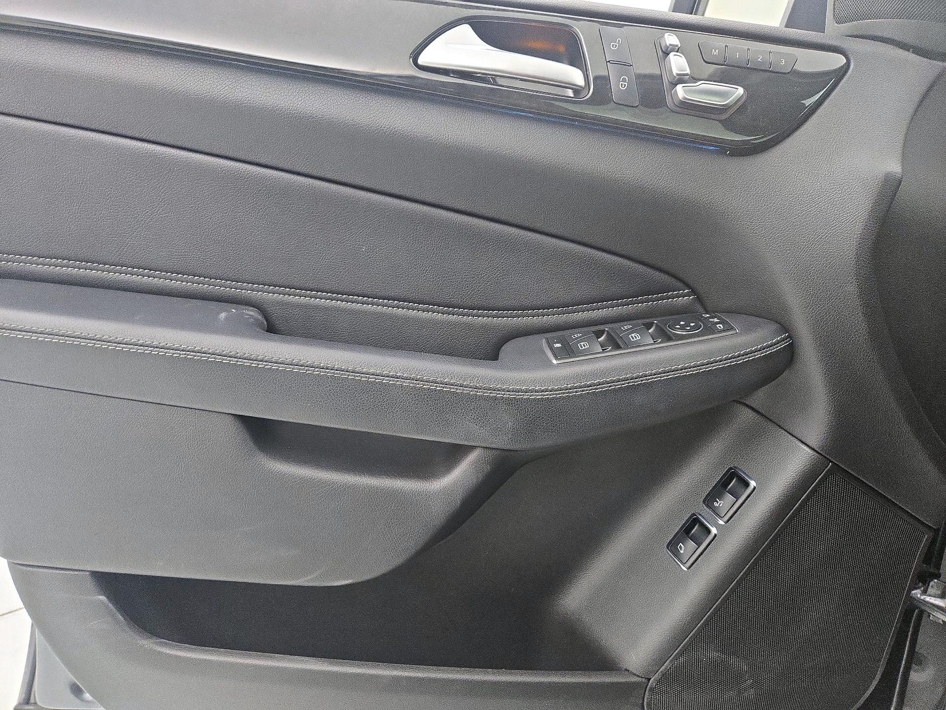 Thumbnail: 2018 Mercedes-Benz GLS - 12