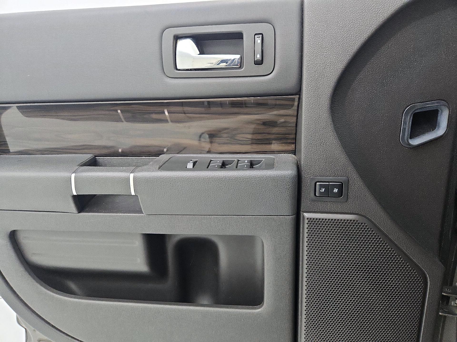 Thumbnail: 2014 Ford Flex - 12