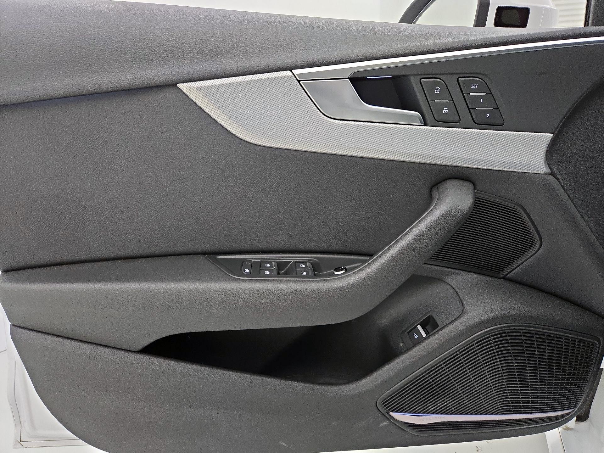 Thumbnail: 2017 Audi A4 - 12