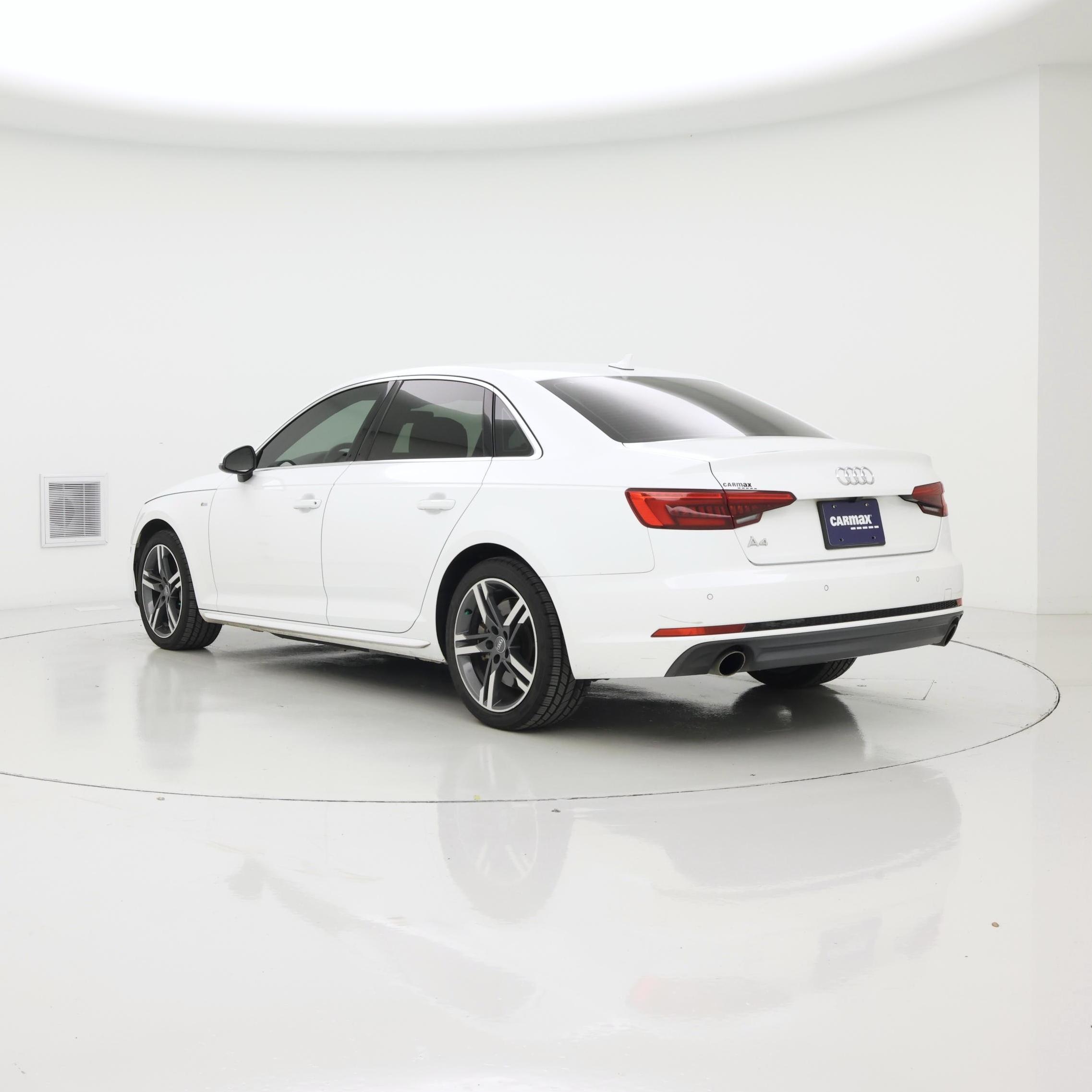 Thumbnail: 2017 Audi A4 - 2