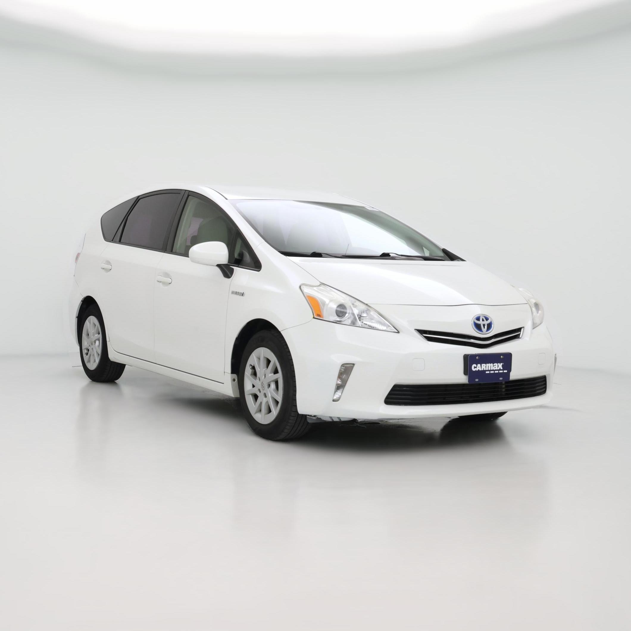 Thumbnail: 2014 Toyota Prius v - 1