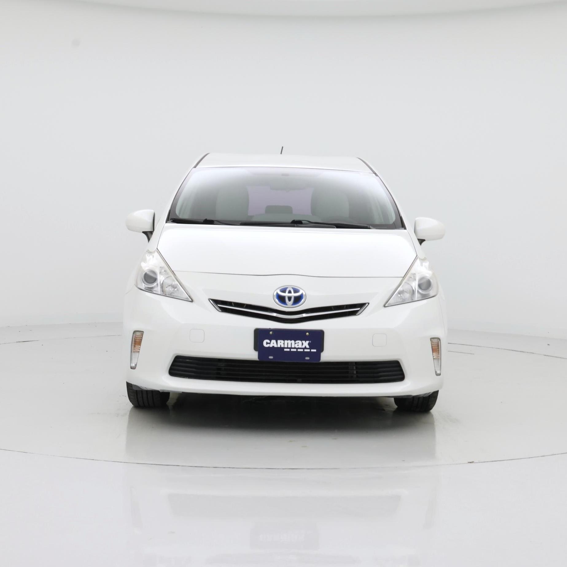 Thumbnail: 2014 Toyota Prius v - 5