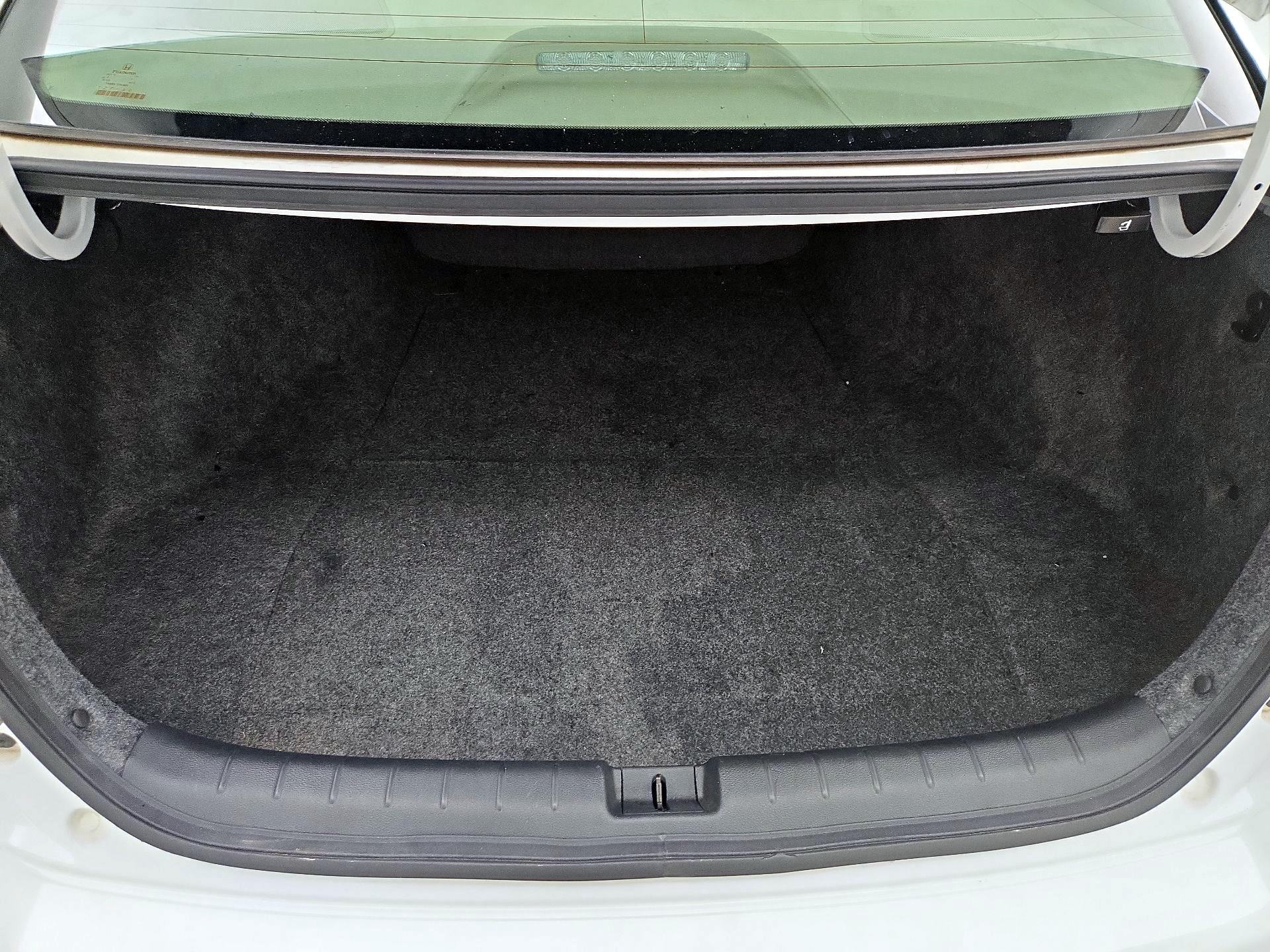 Thumbnail: 2015 Honda Accord - 19