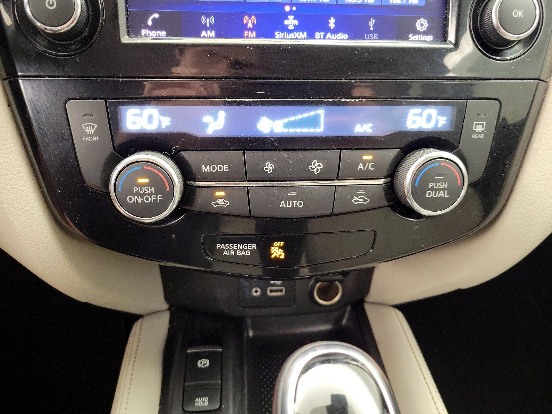 Thumbnail: 2020 Nissan Rogue Sport - 16