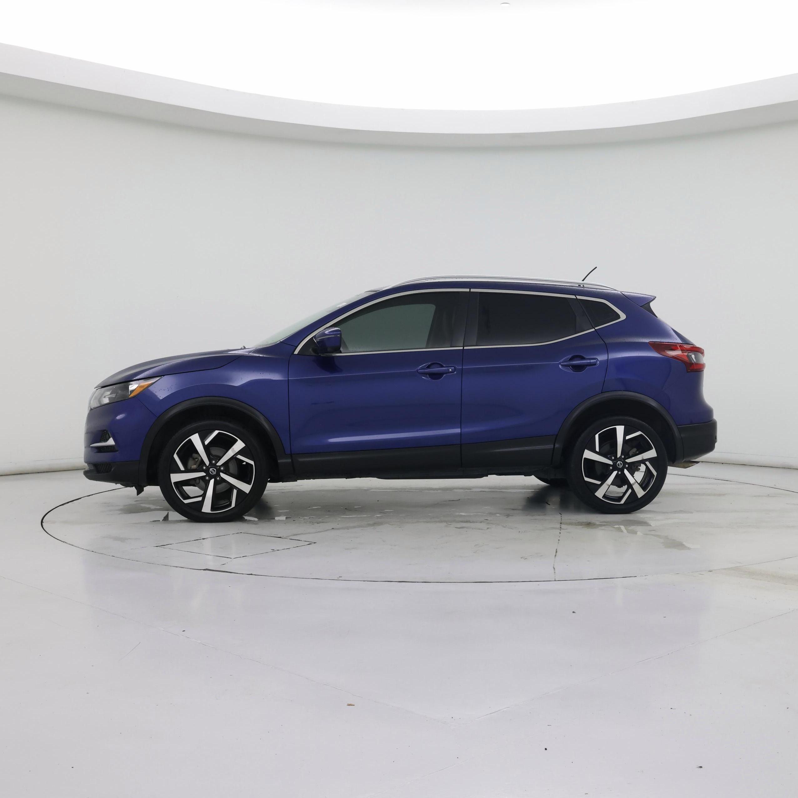 Thumbnail: 2020 Nissan Rogue Sport - 3
