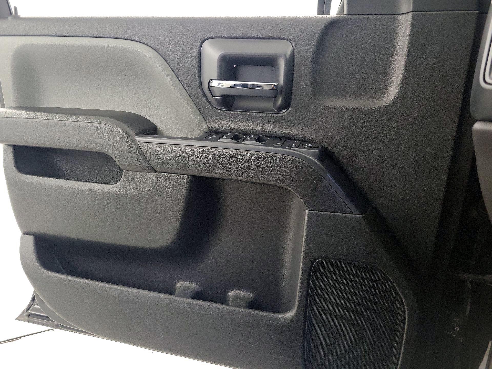 Thumbnail: 2018 Chevrolet Silverado 1500 - 12