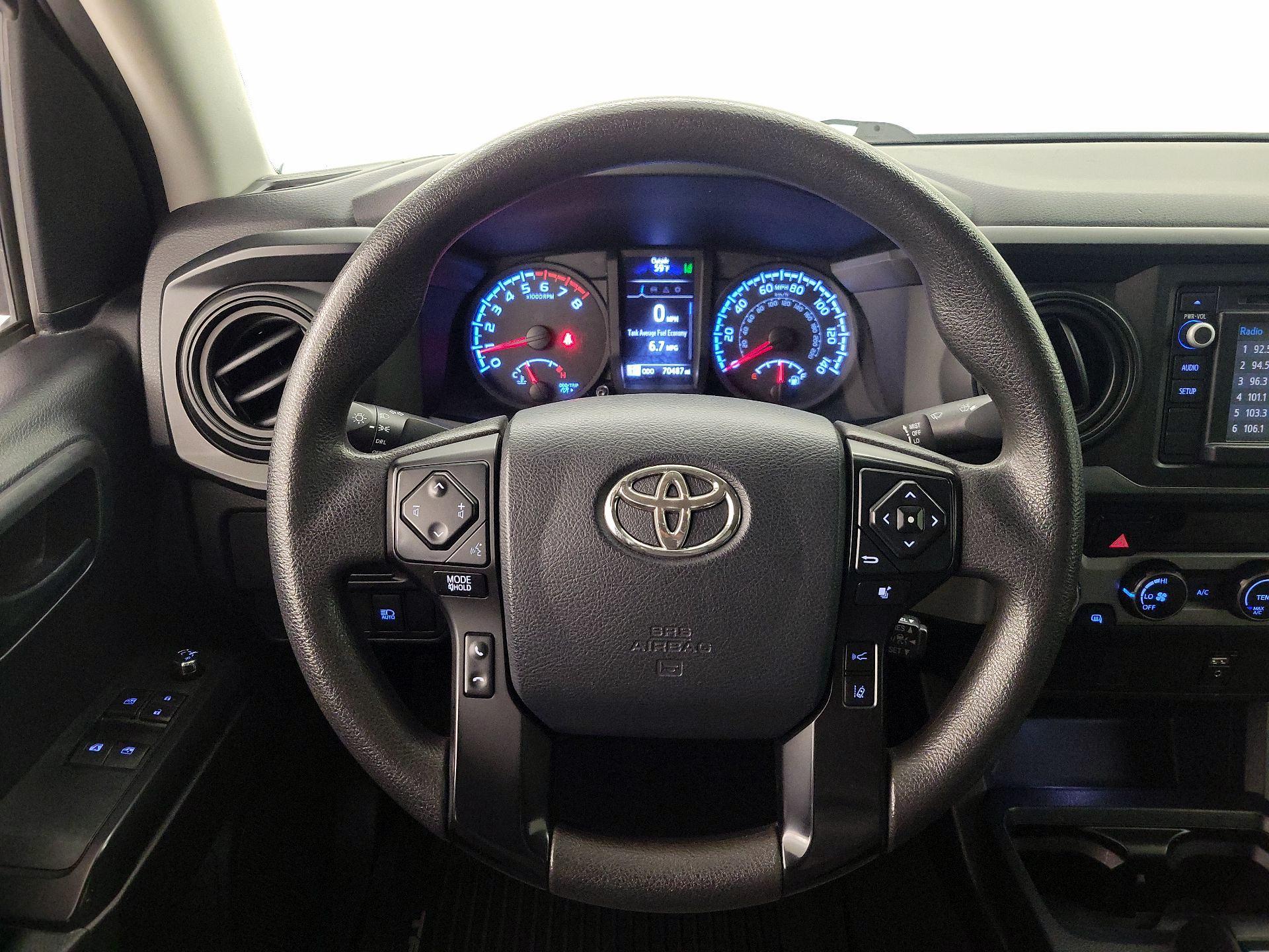 Thumbnail: 2018 Toyota Tacoma - 10