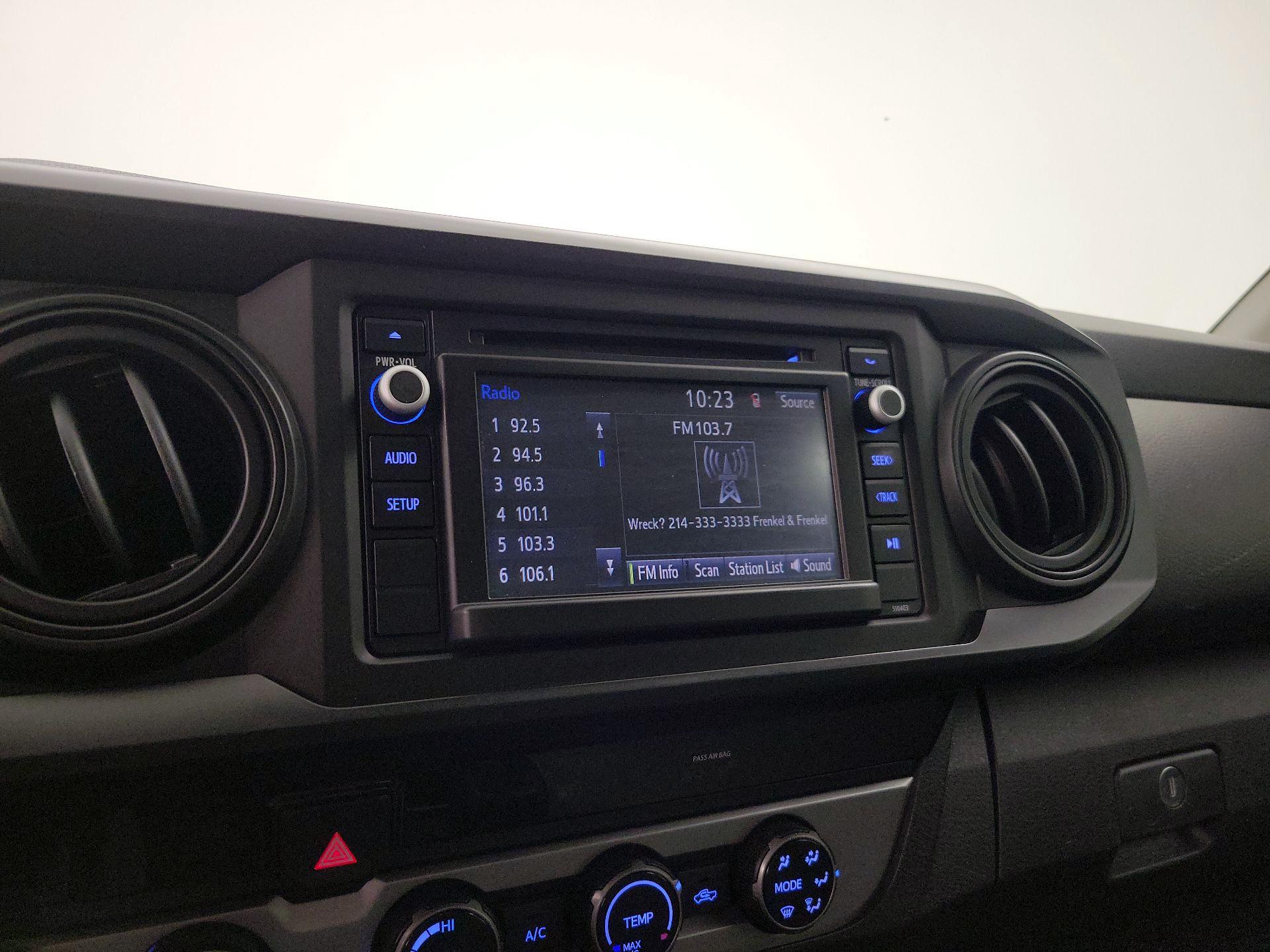 Thumbnail: 2018 Toyota Tacoma - 14