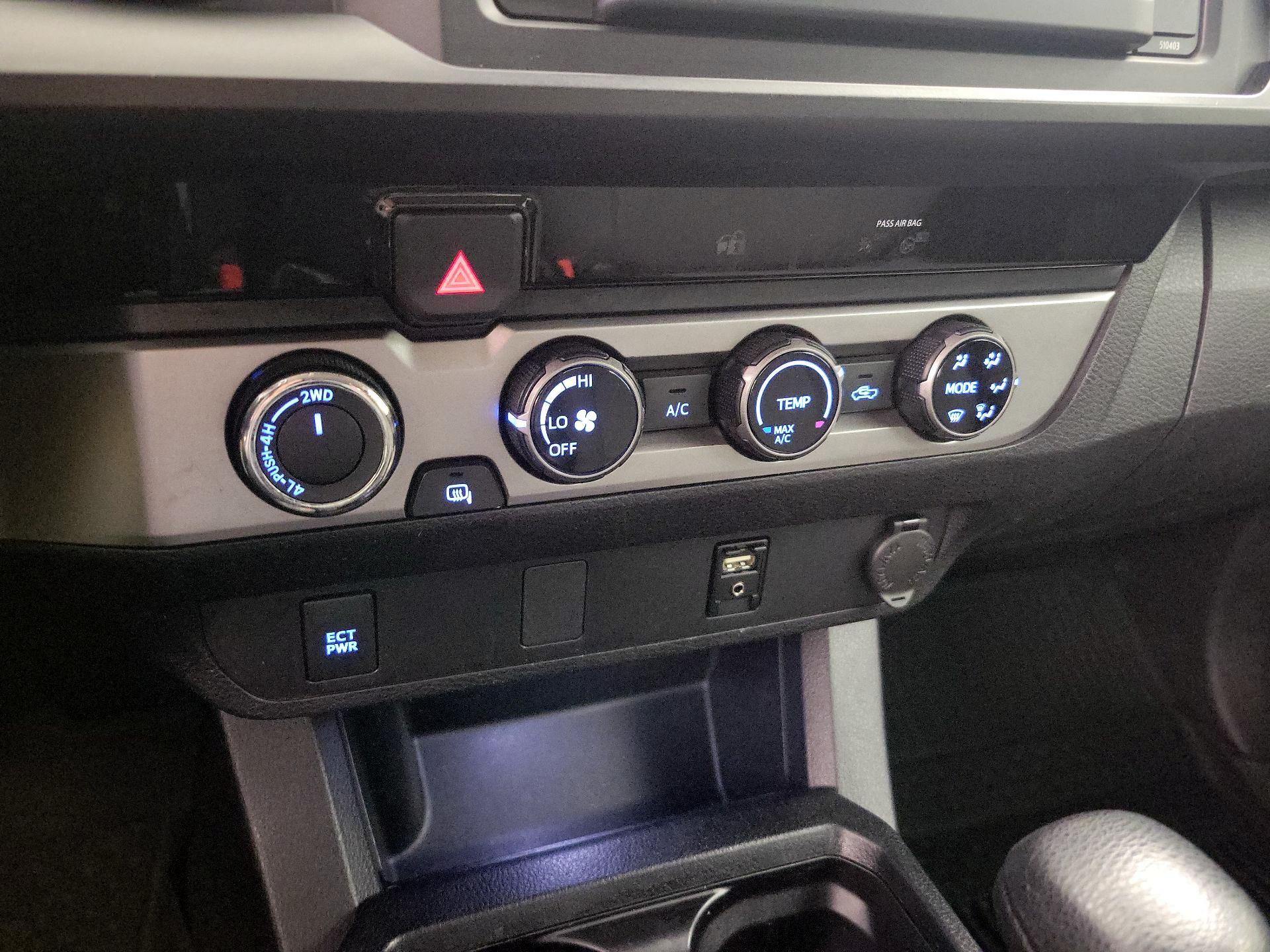 Thumbnail: 2018 Toyota Tacoma - 15