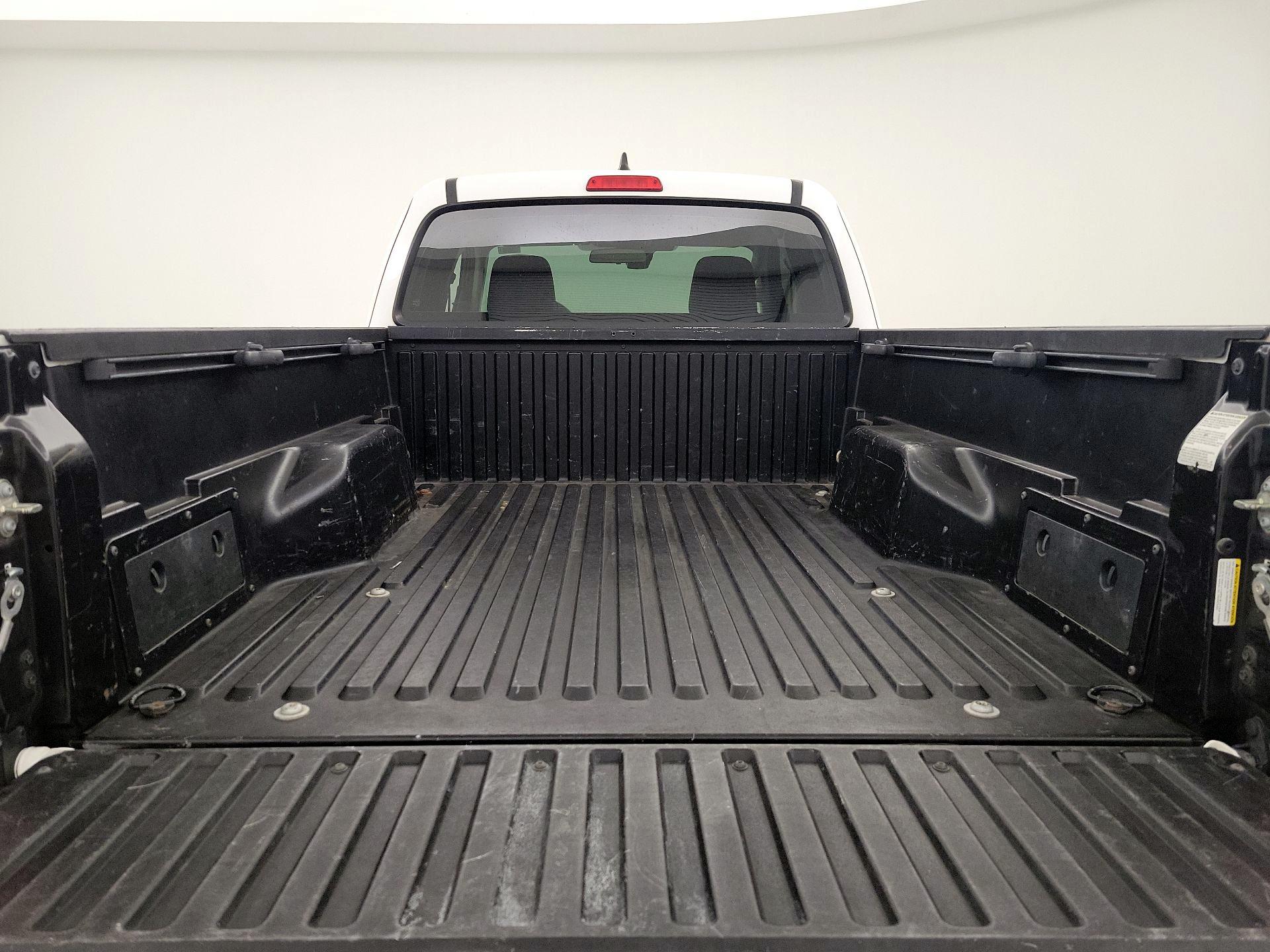 Thumbnail: 2018 Toyota Tacoma - 18