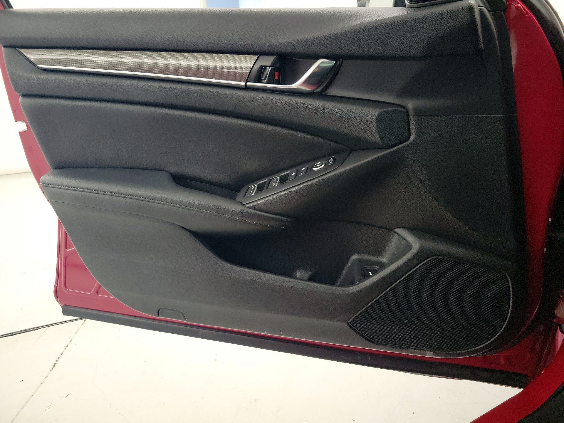 Thumbnail: 2019 Honda Accord - 12