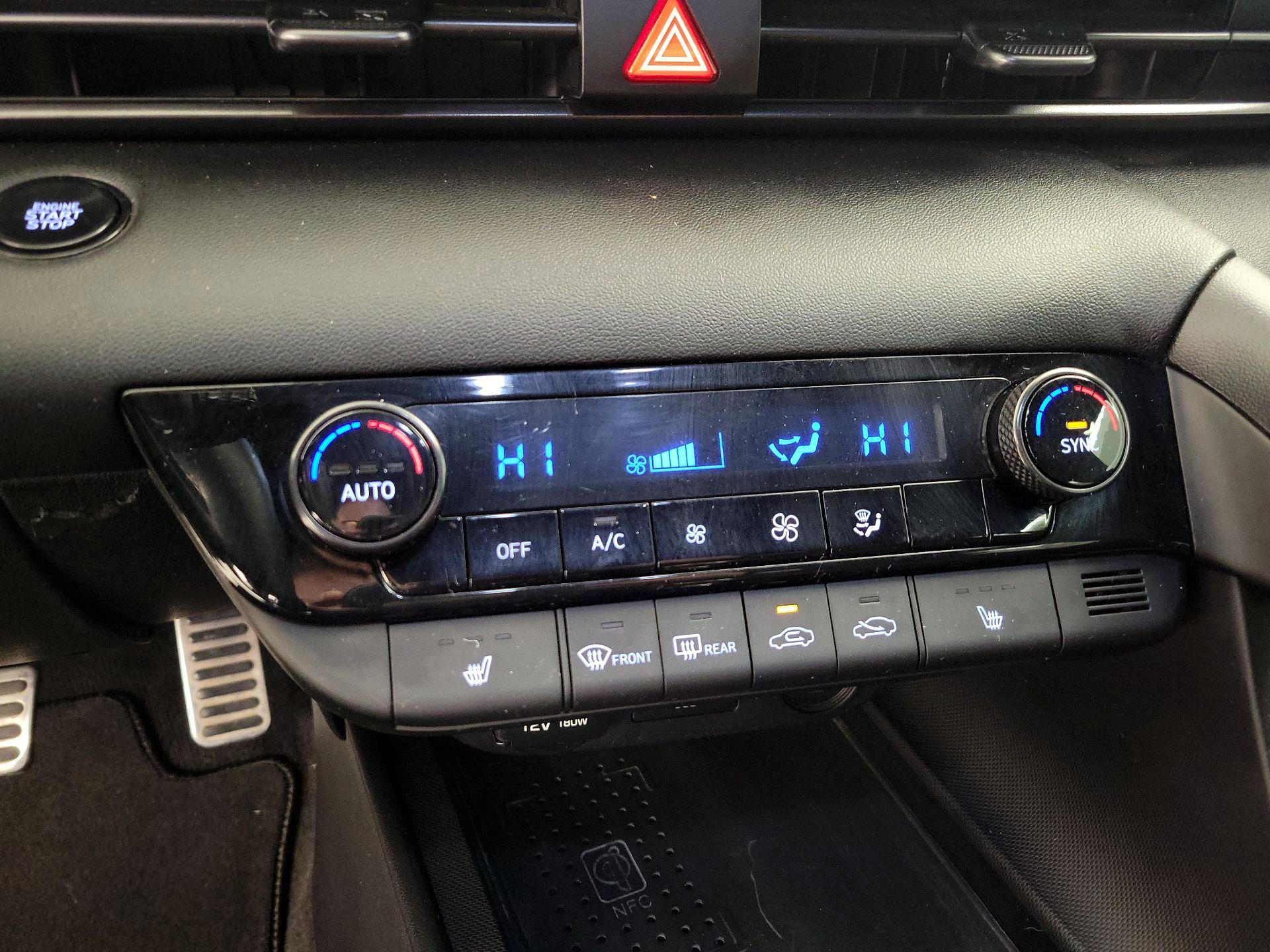 Thumbnail: 2021 Hyundai Elantra - 16