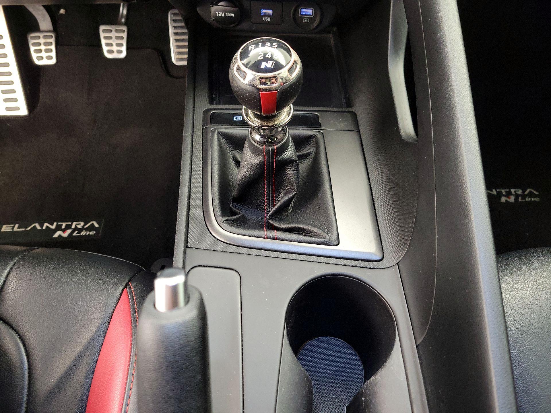 Thumbnail: 2021 Hyundai Elantra - 17