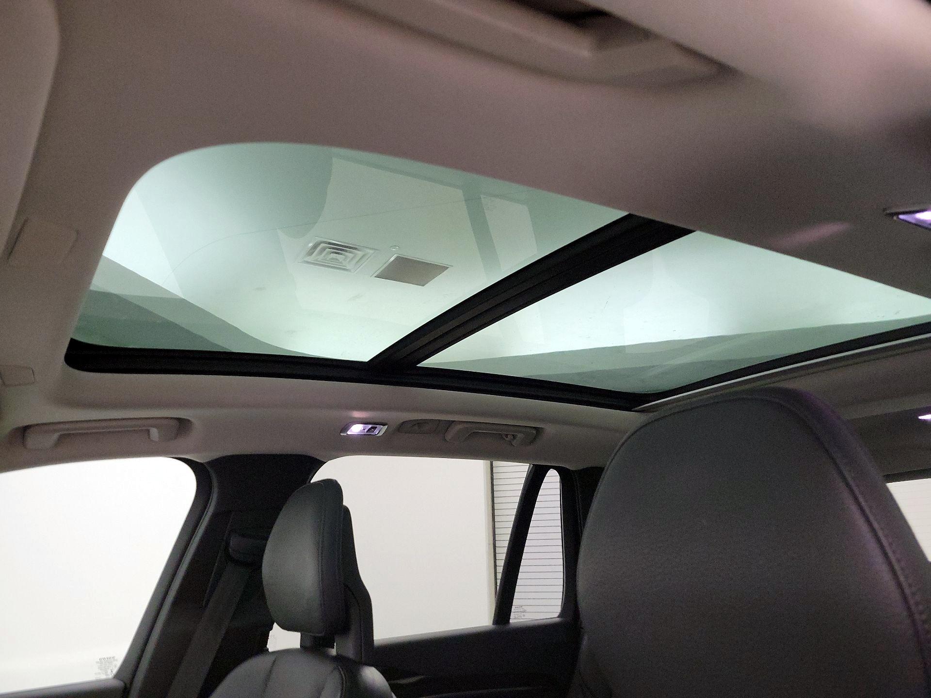 Thumbnail: 2016 Volvo XC90 - 18