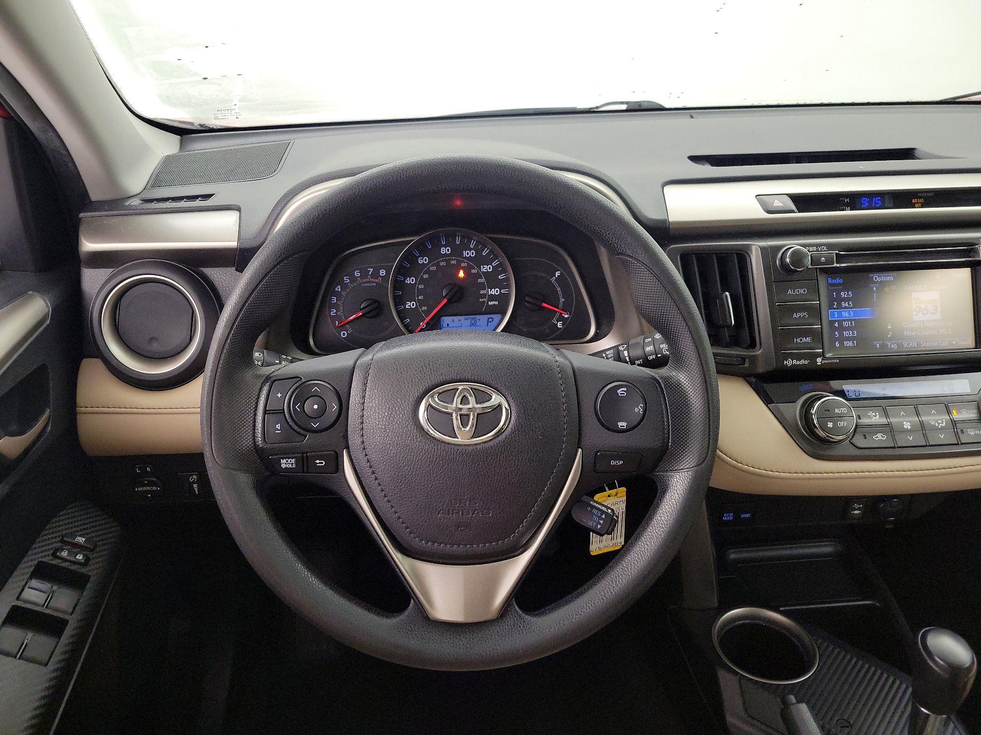 Thumbnail: 2014 Toyota RAV4 - 10