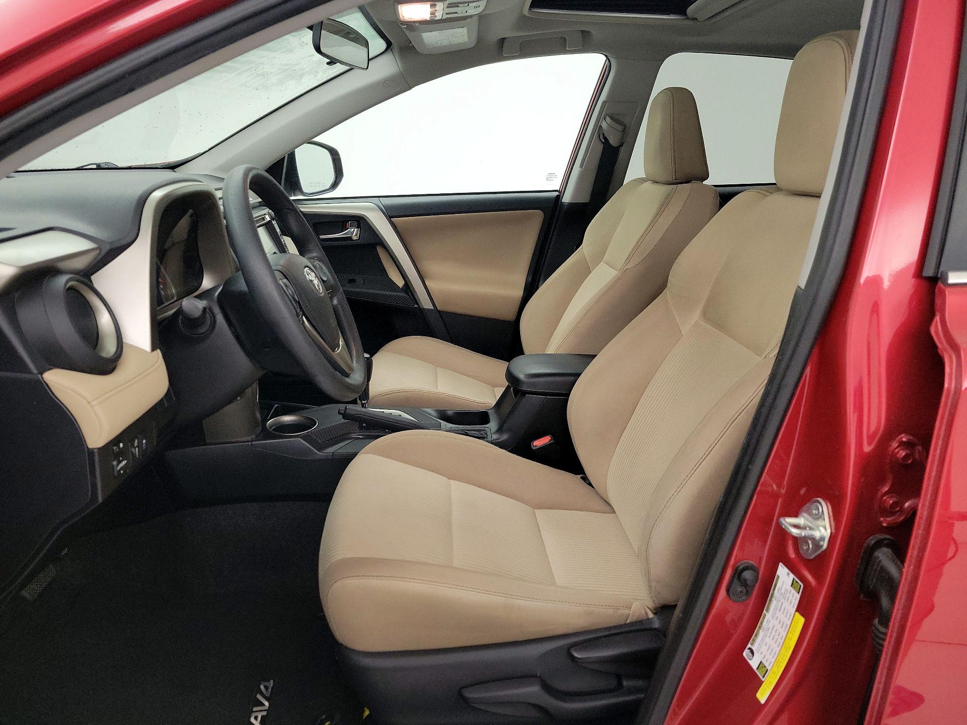 Thumbnail: 2014 Toyota RAV4 - 11