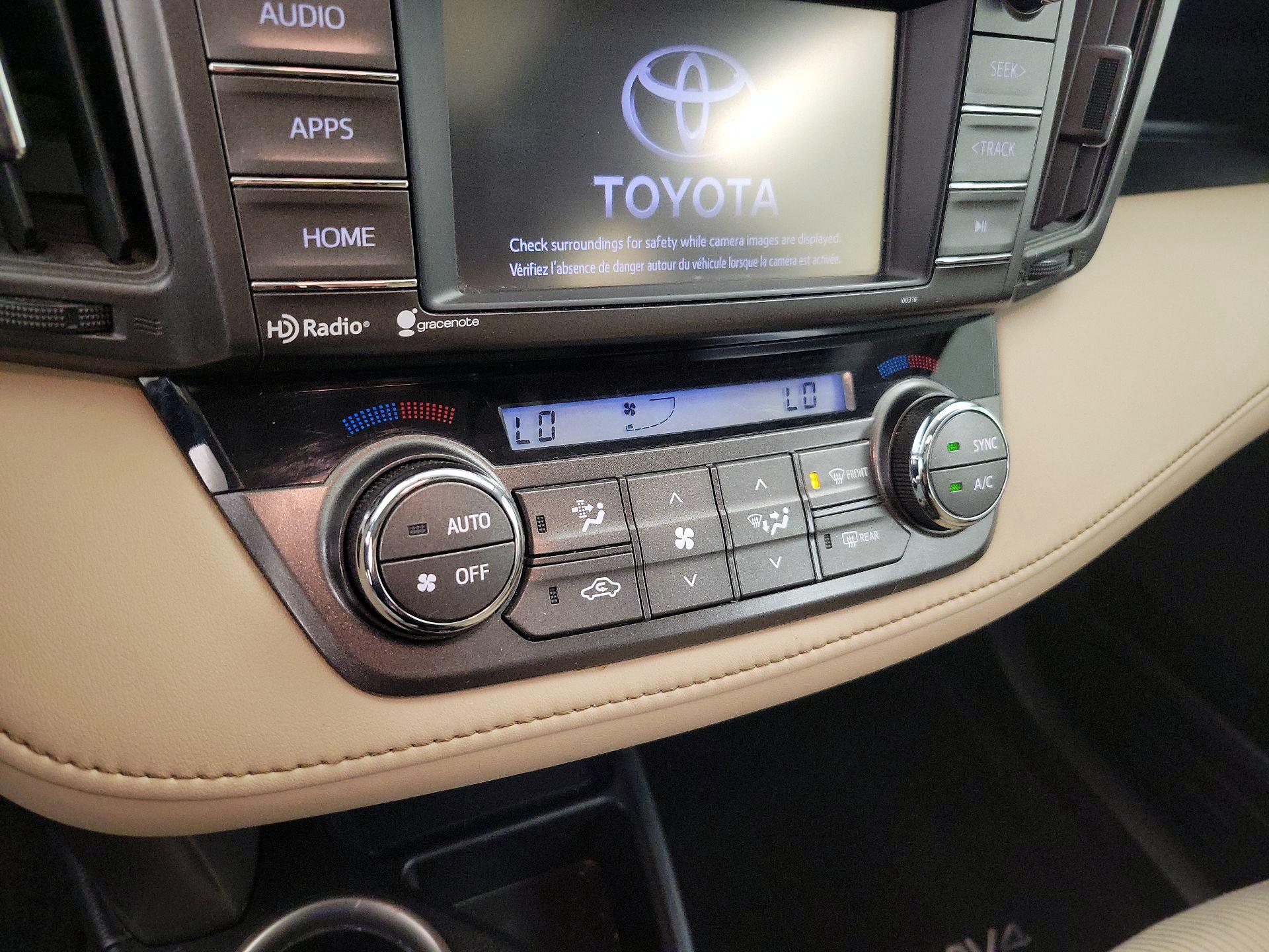 Thumbnail: 2014 Toyota RAV4 - 16