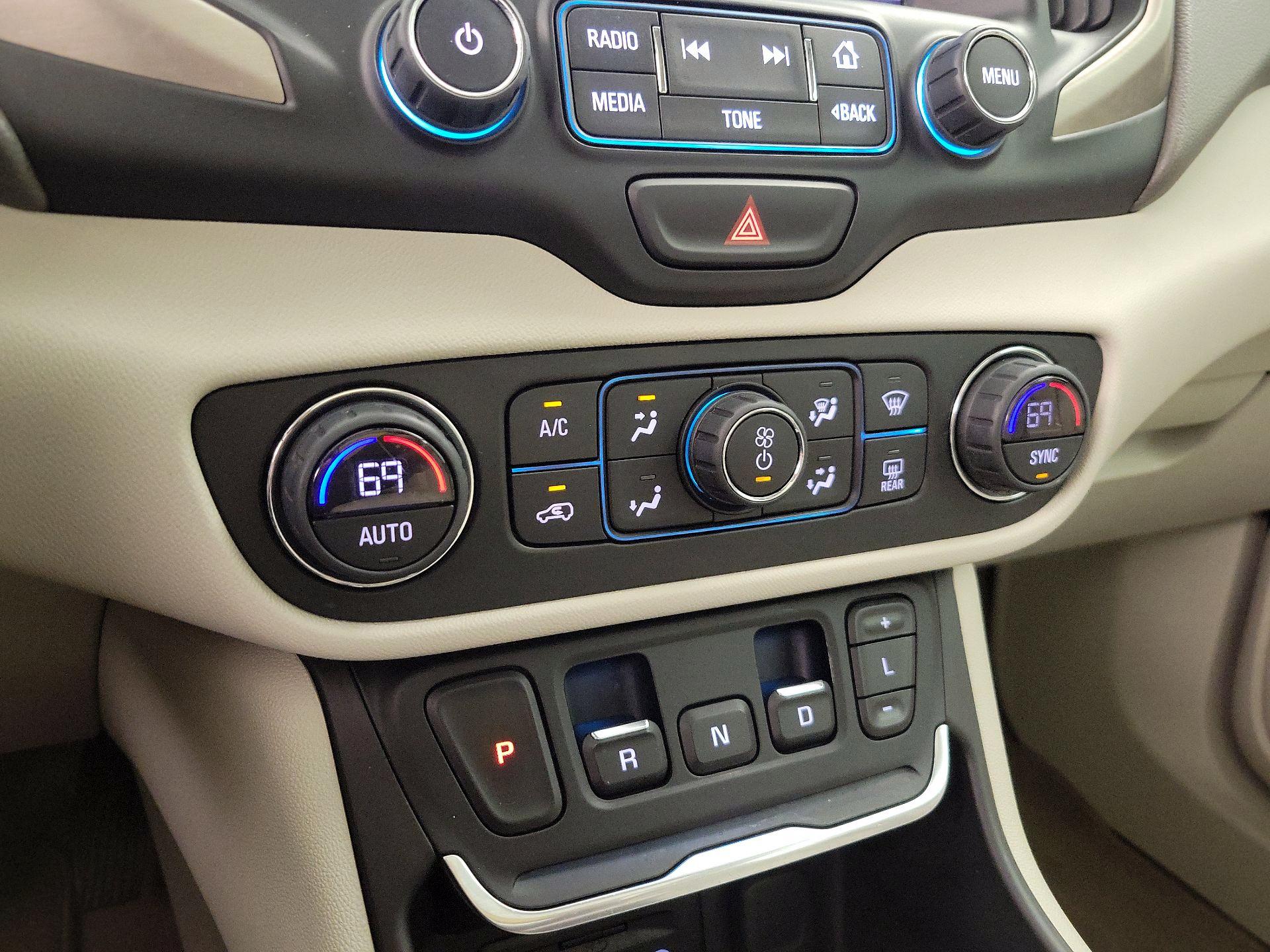 Thumbnail: 2018 GMC Terrain - 17