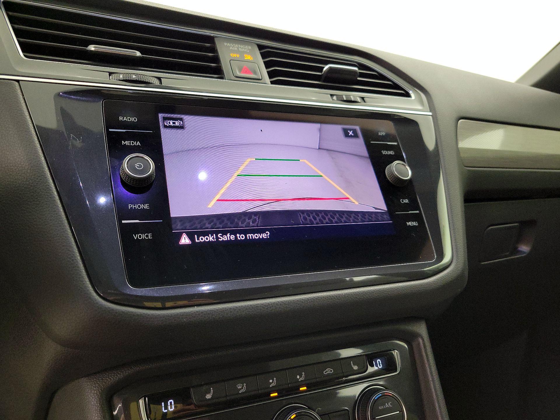 Thumbnail: 2021 Volkswagen Tiguan - 14