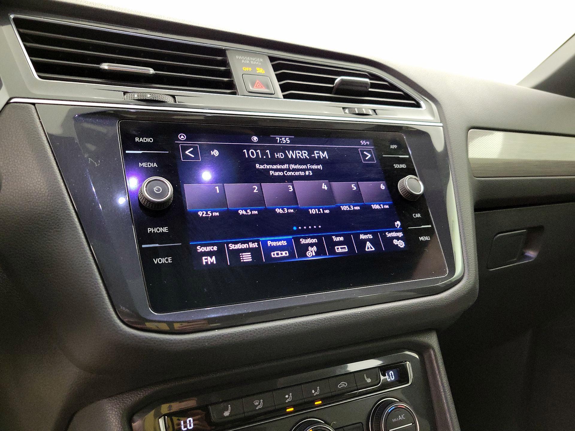 Thumbnail: 2021 Volkswagen Tiguan - 15