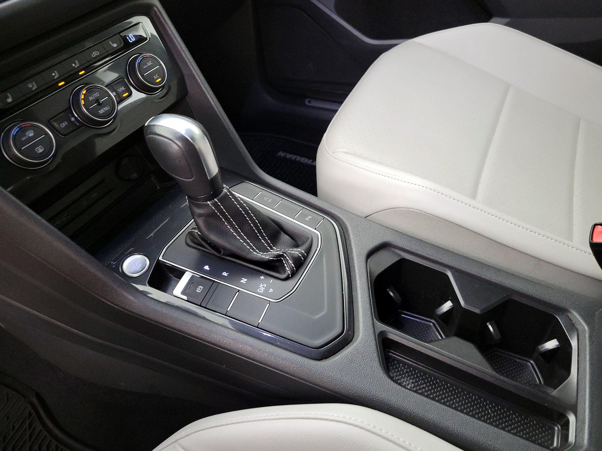 Thumbnail: 2021 Volkswagen Tiguan - 17