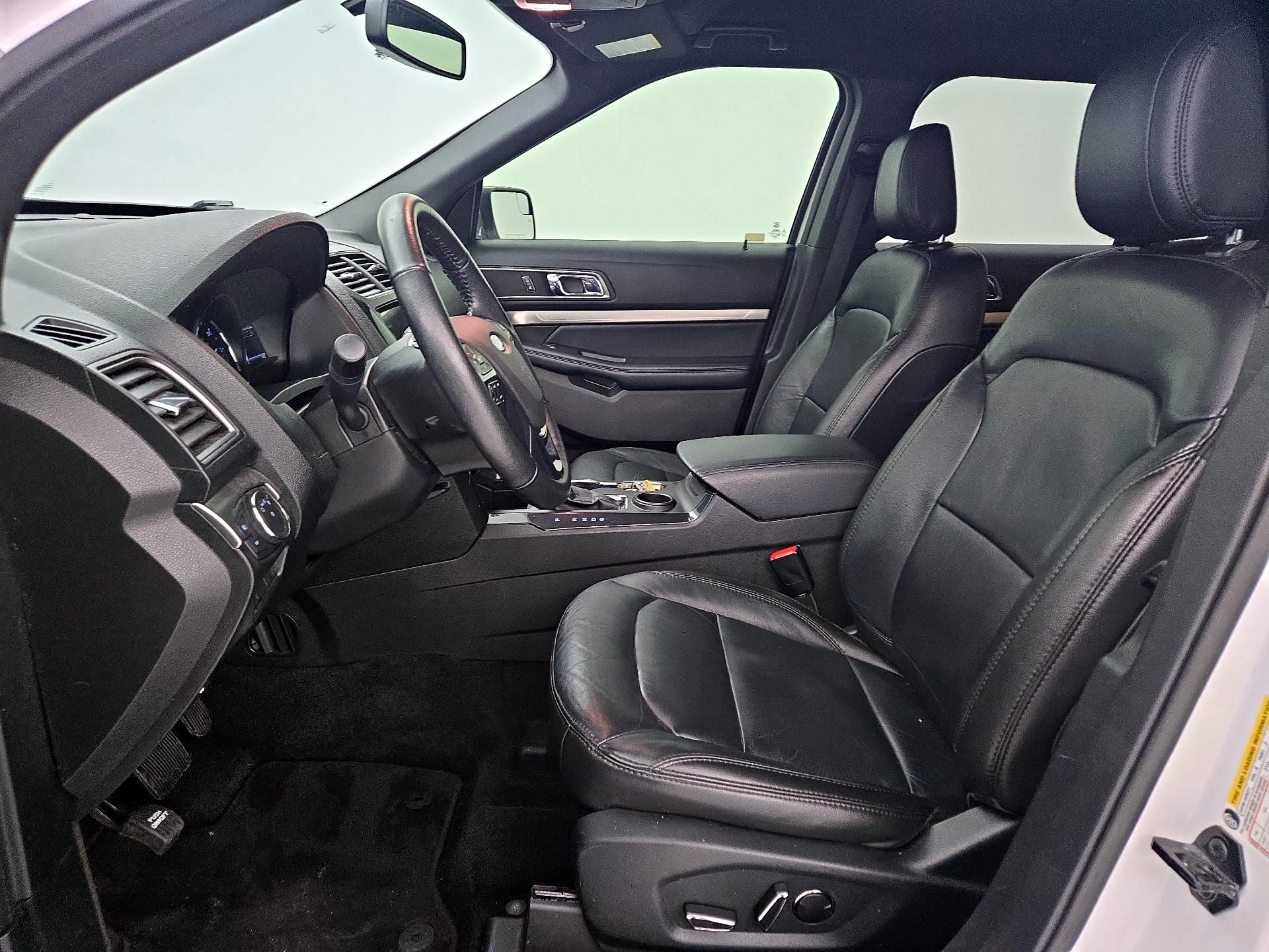 Thumbnail: 2018 Ford Explorer - 11