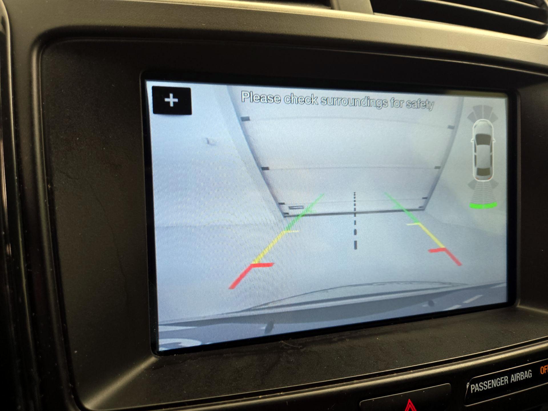 Thumbnail: 2018 Ford Explorer - 15