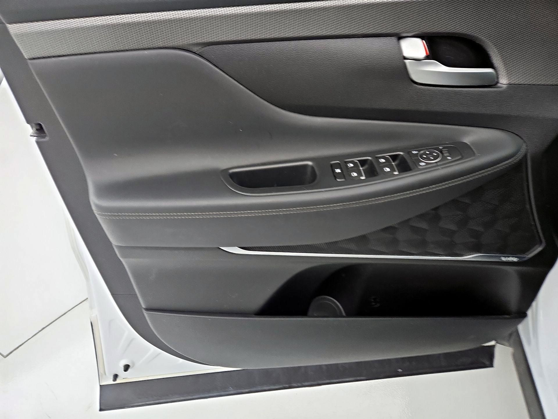 Thumbnail: 2019 Hyundai Santa Fe - 12