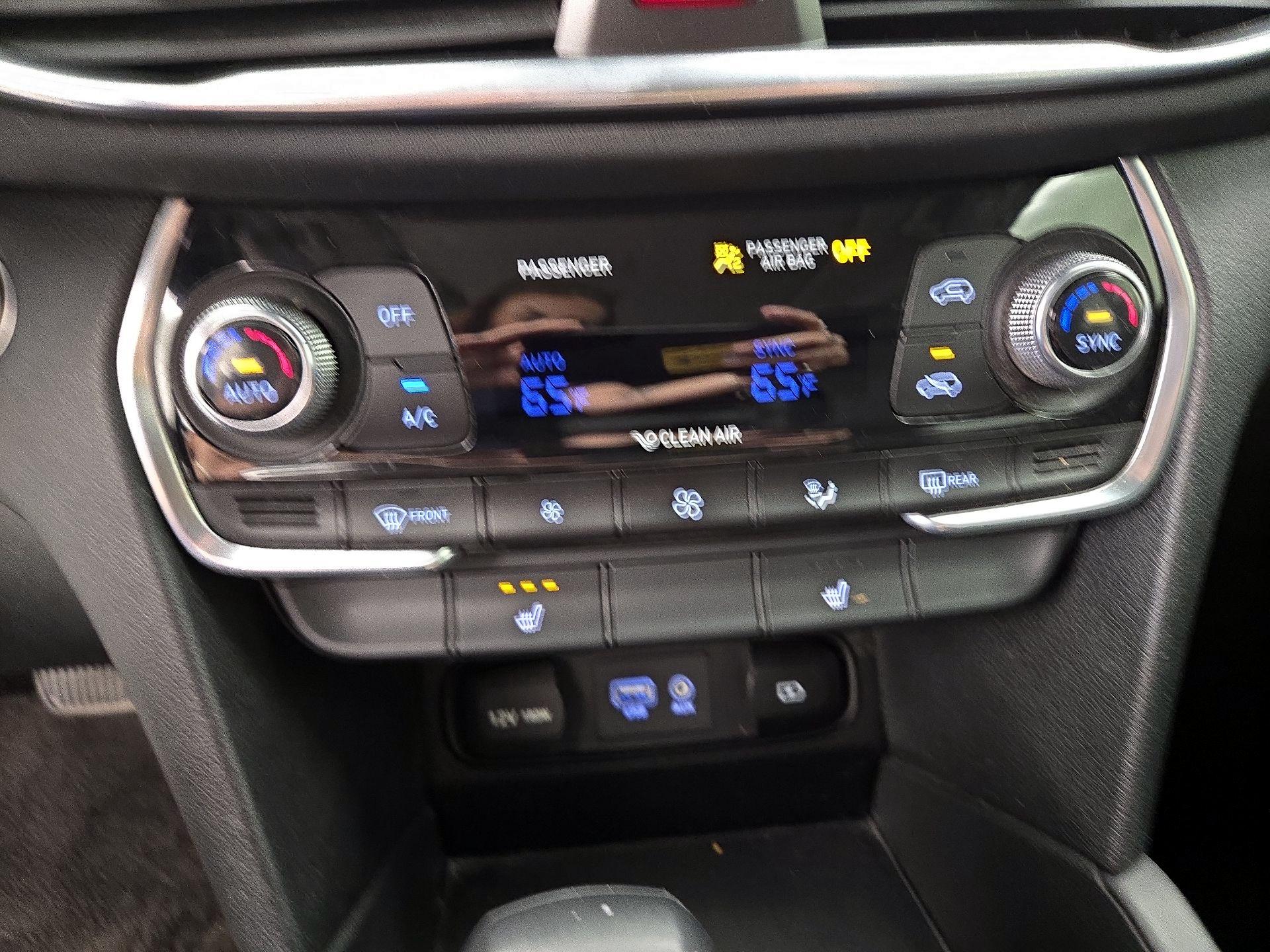 Thumbnail: 2019 Hyundai Santa Fe - 16