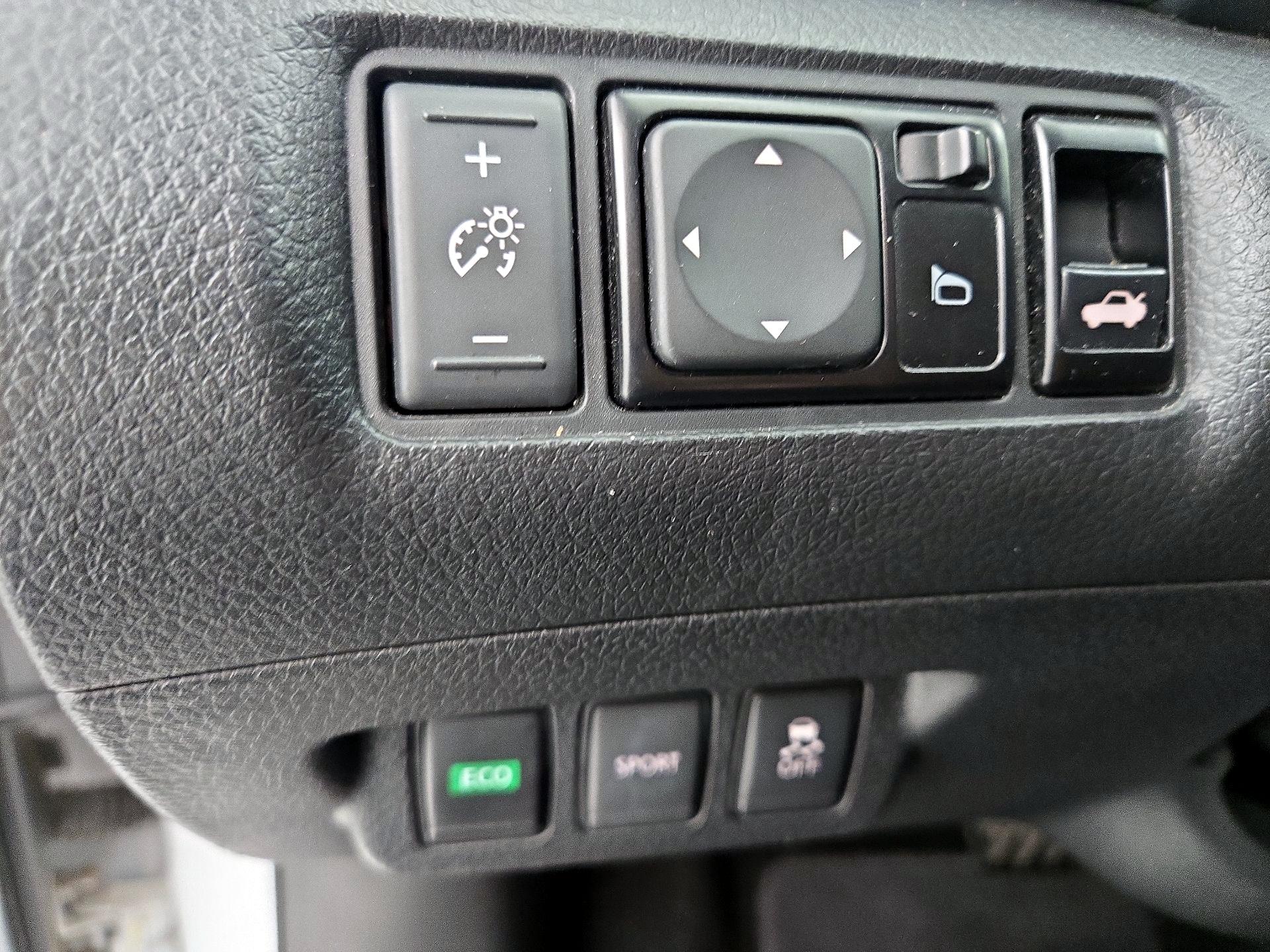 Thumbnail: 2018 Nissan Sentra - 13