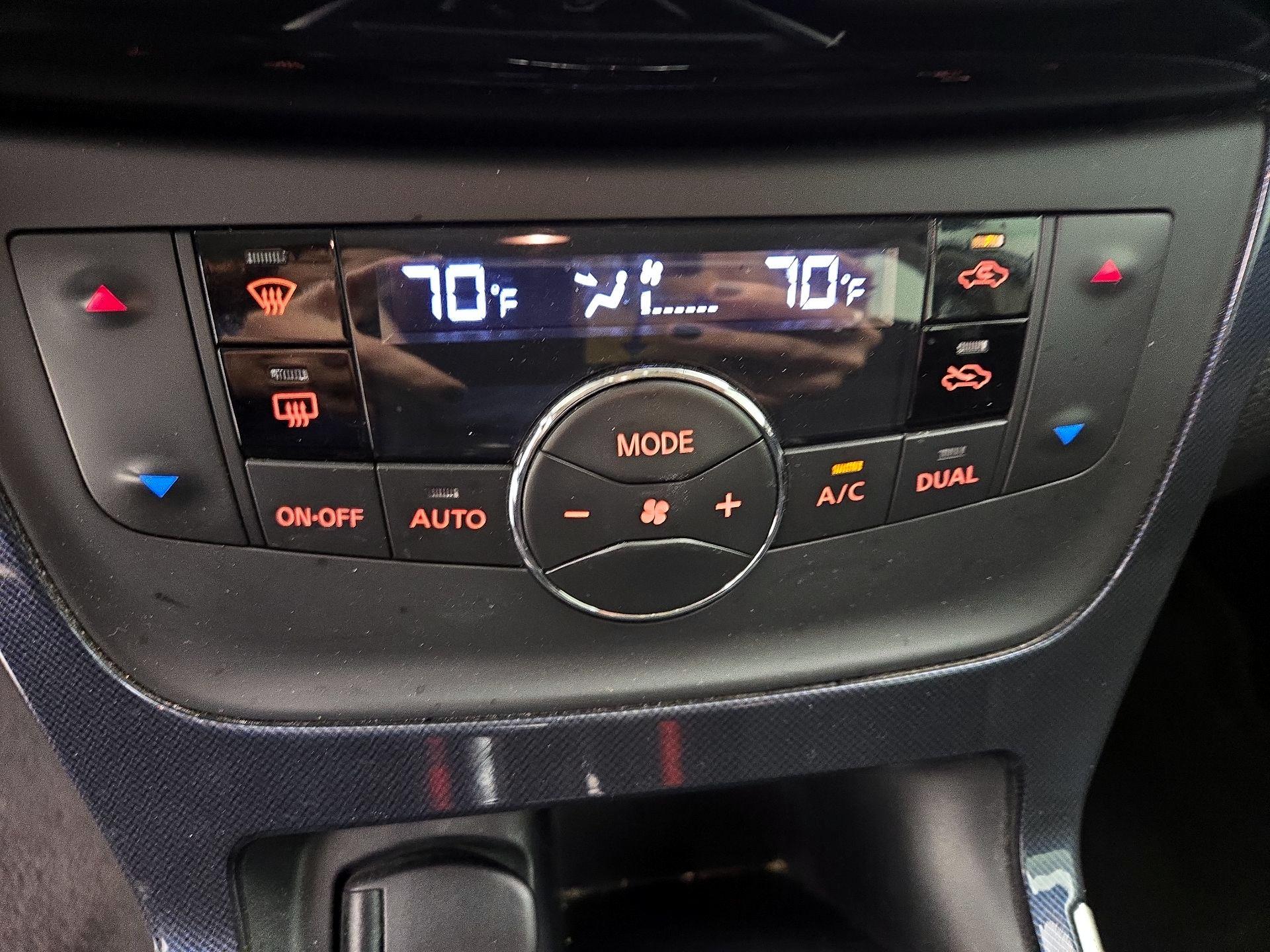 Thumbnail: 2018 Nissan Sentra - 16