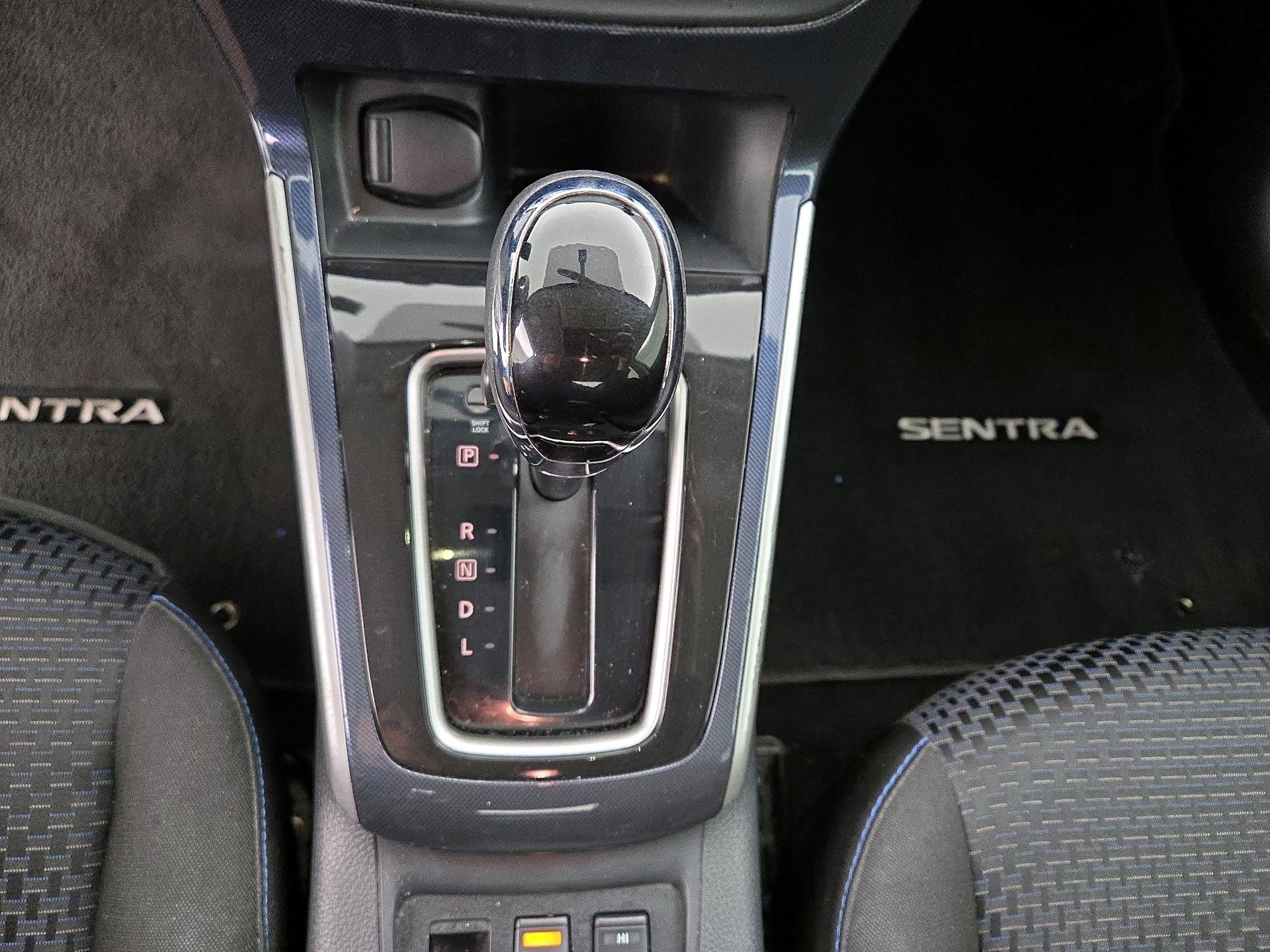 Thumbnail: 2018 Nissan Sentra - 17