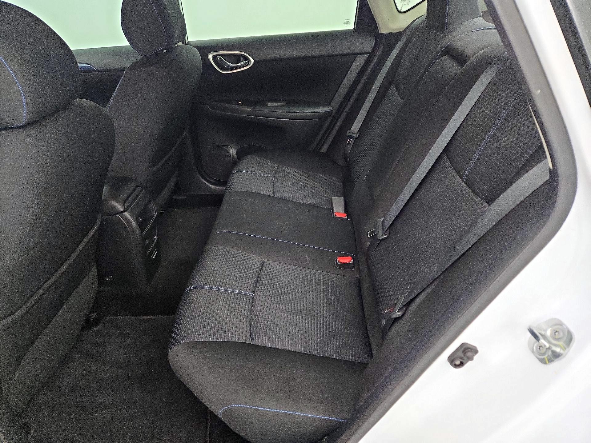 Thumbnail: 2018 Nissan Sentra - 18