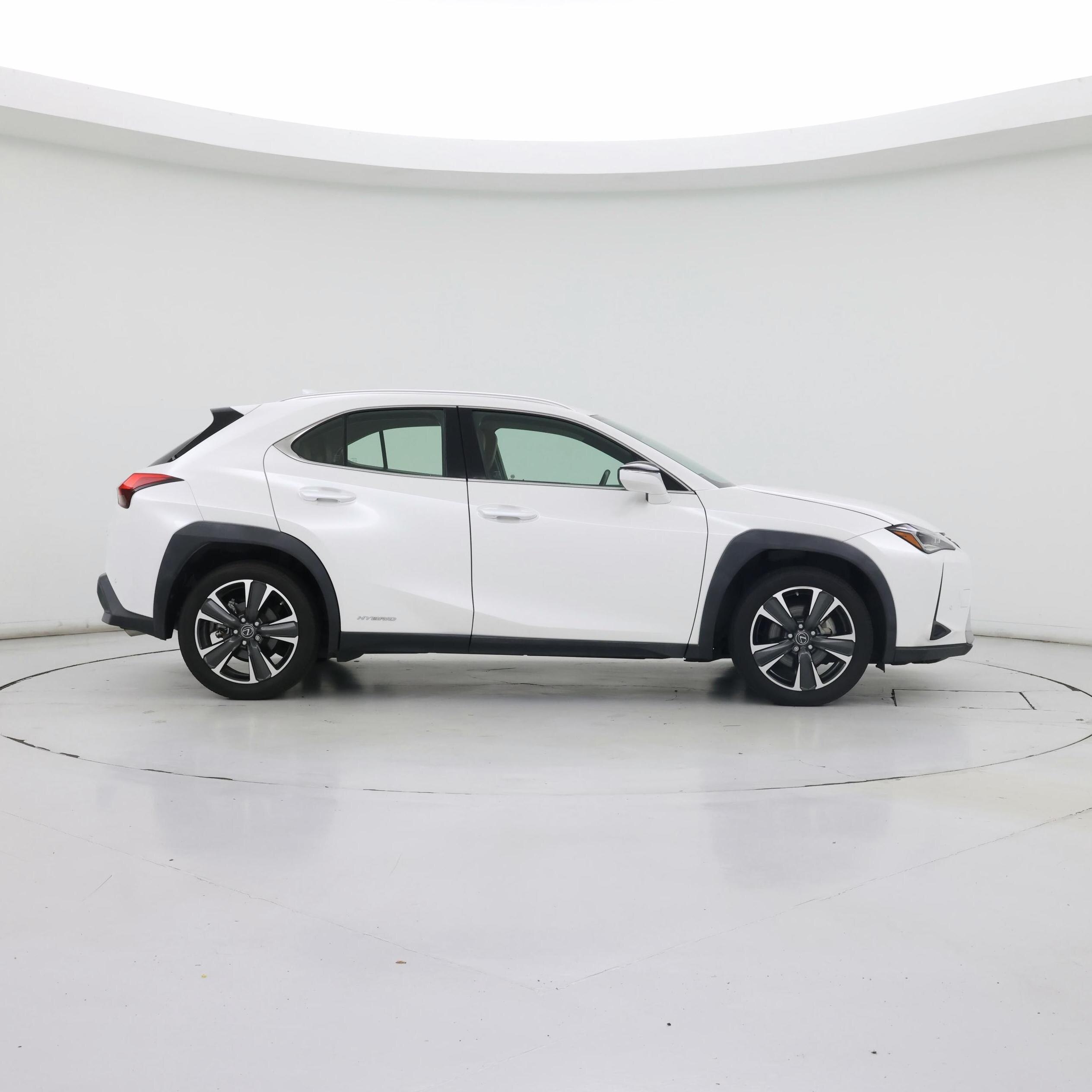 Thumbnail: 2020 Lexus UX - 7