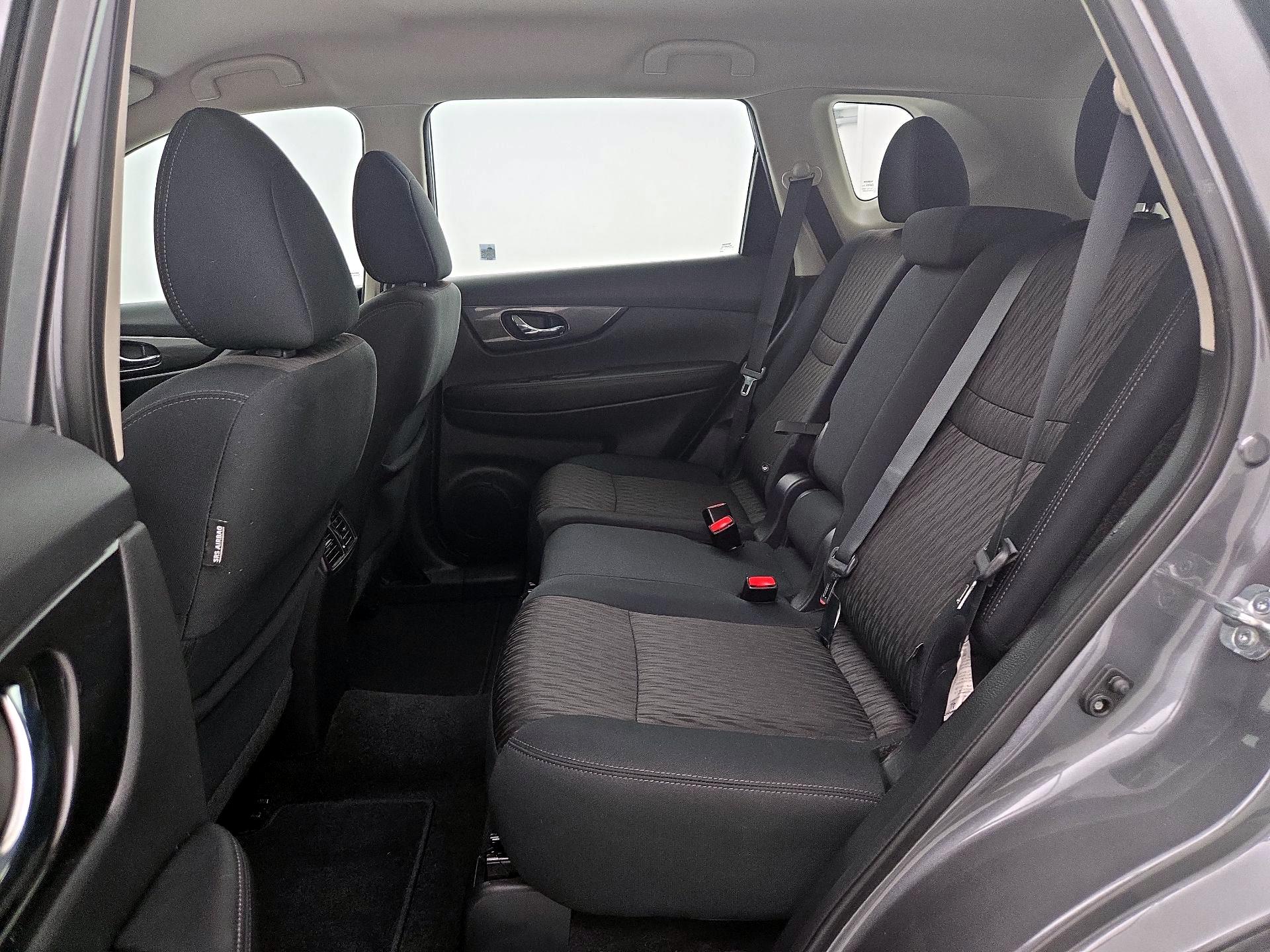 Thumbnail: 2018 Nissan Rogue - 19