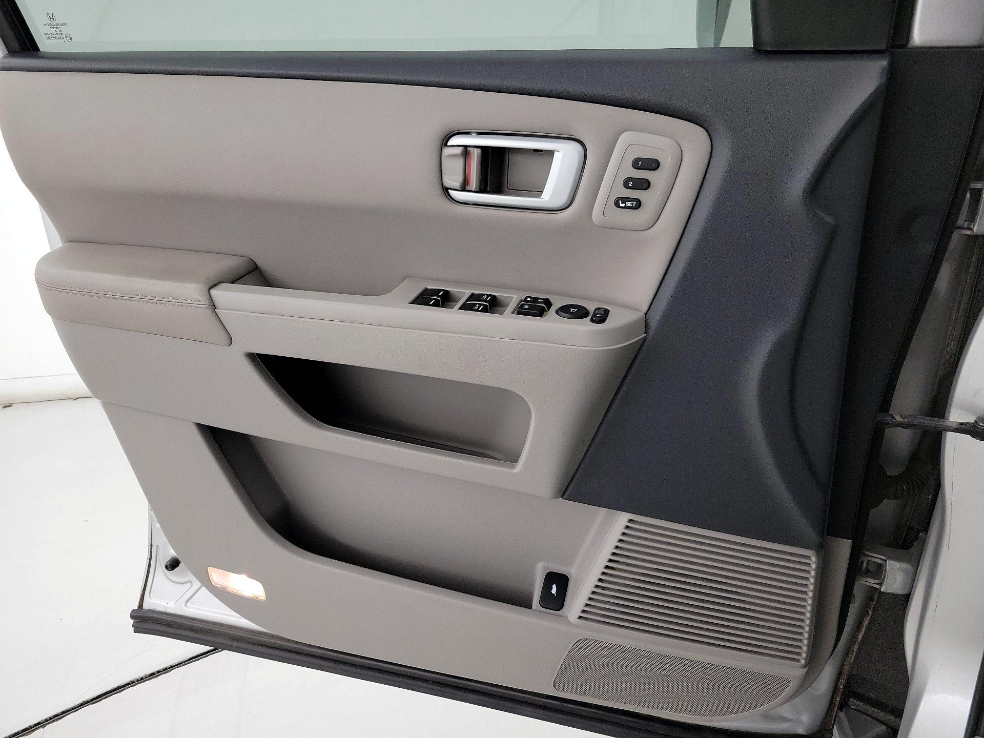 Thumbnail: 2014 Honda Pilot - 12