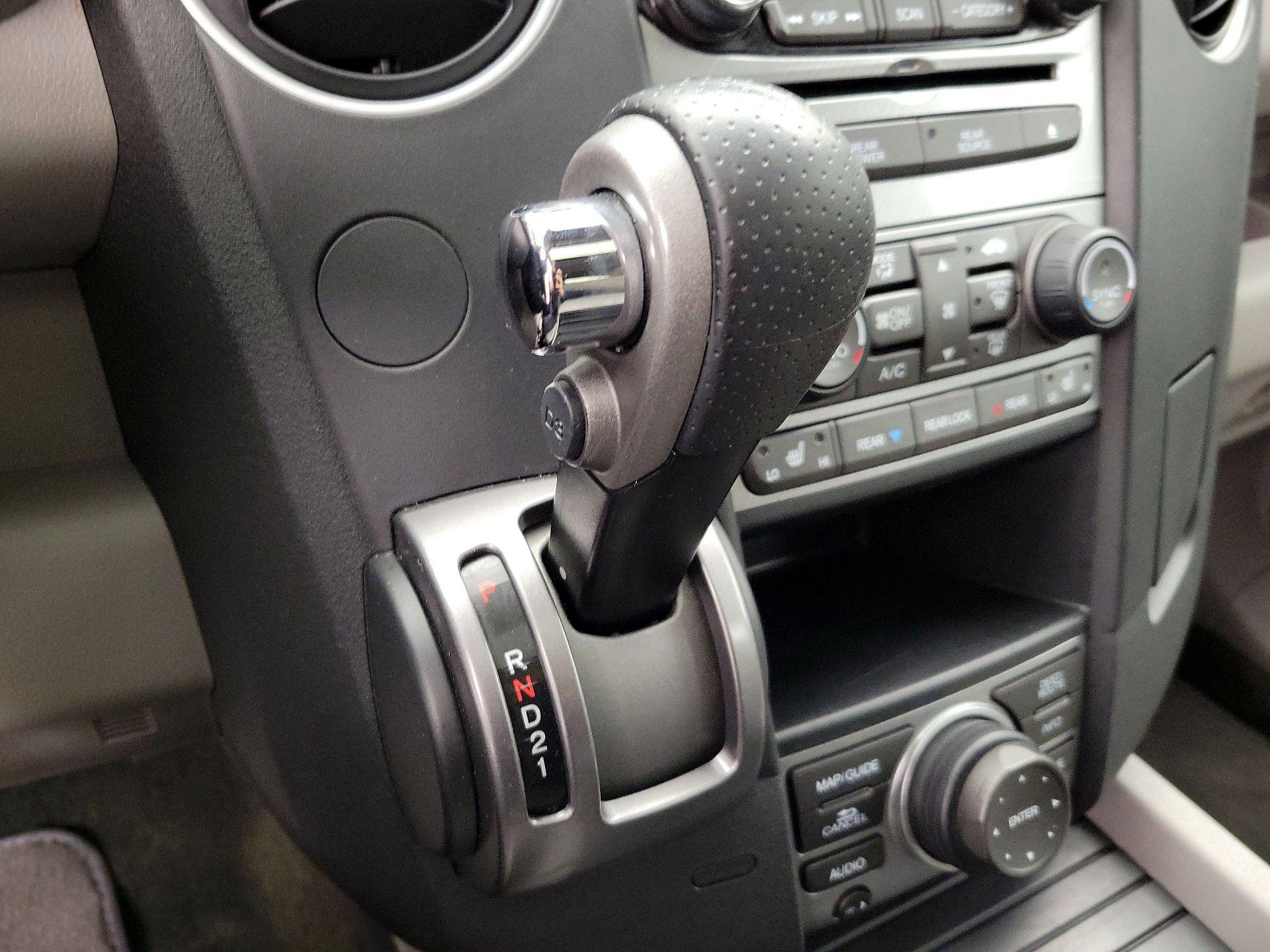 Thumbnail: 2014 Honda Pilot - 17