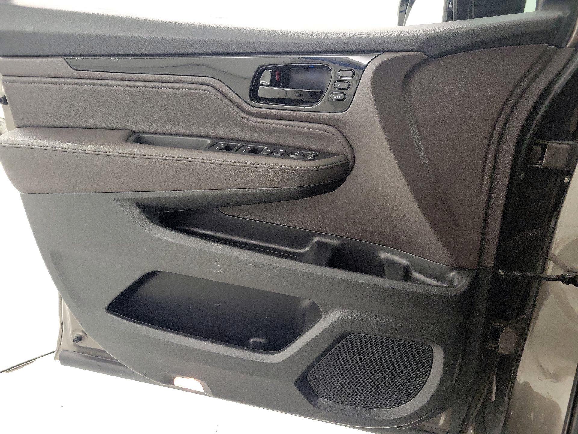 Thumbnail: 2019 Honda Odyssey - 12