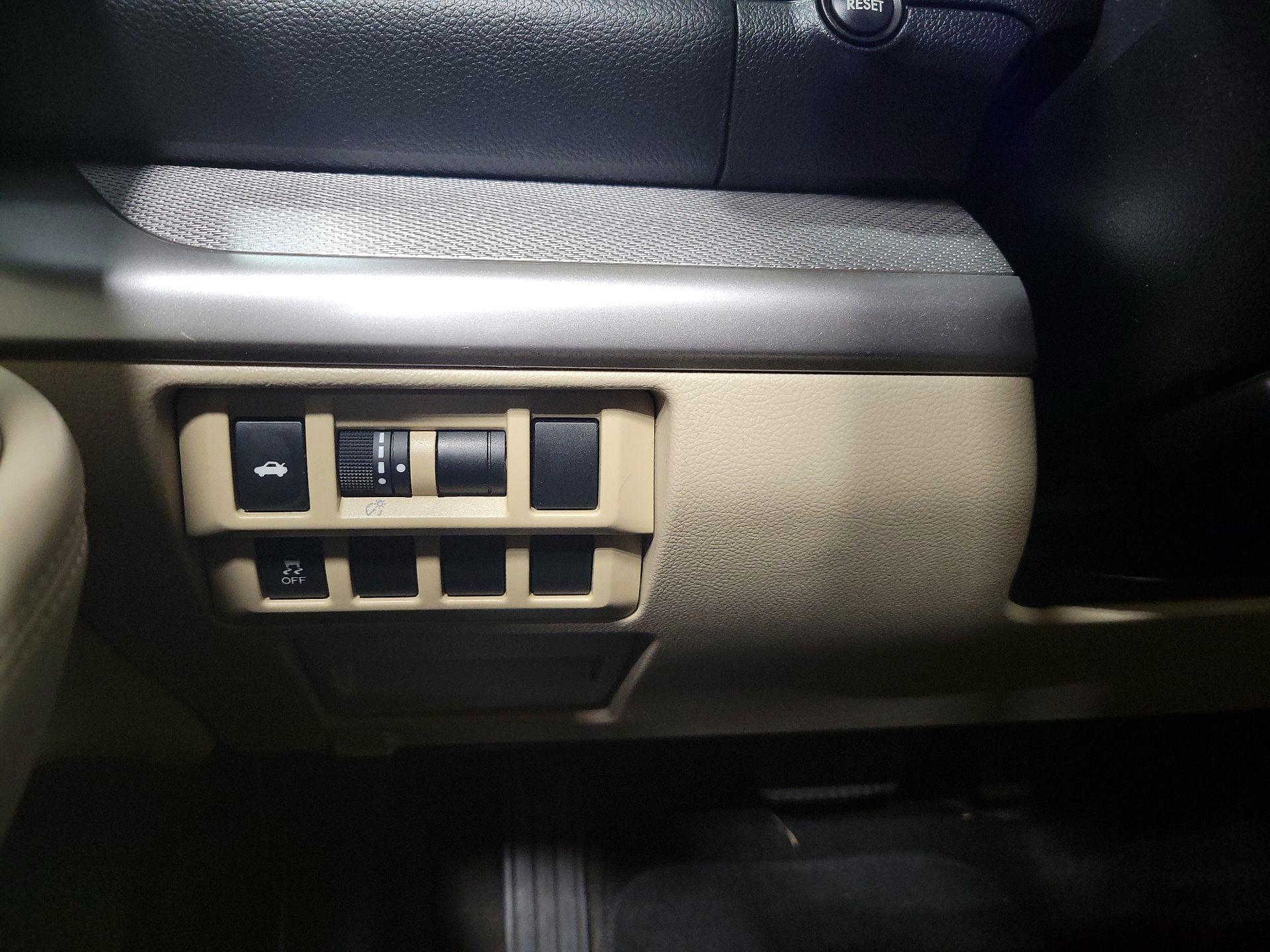 Thumbnail: 2015 Subaru Legacy - 13